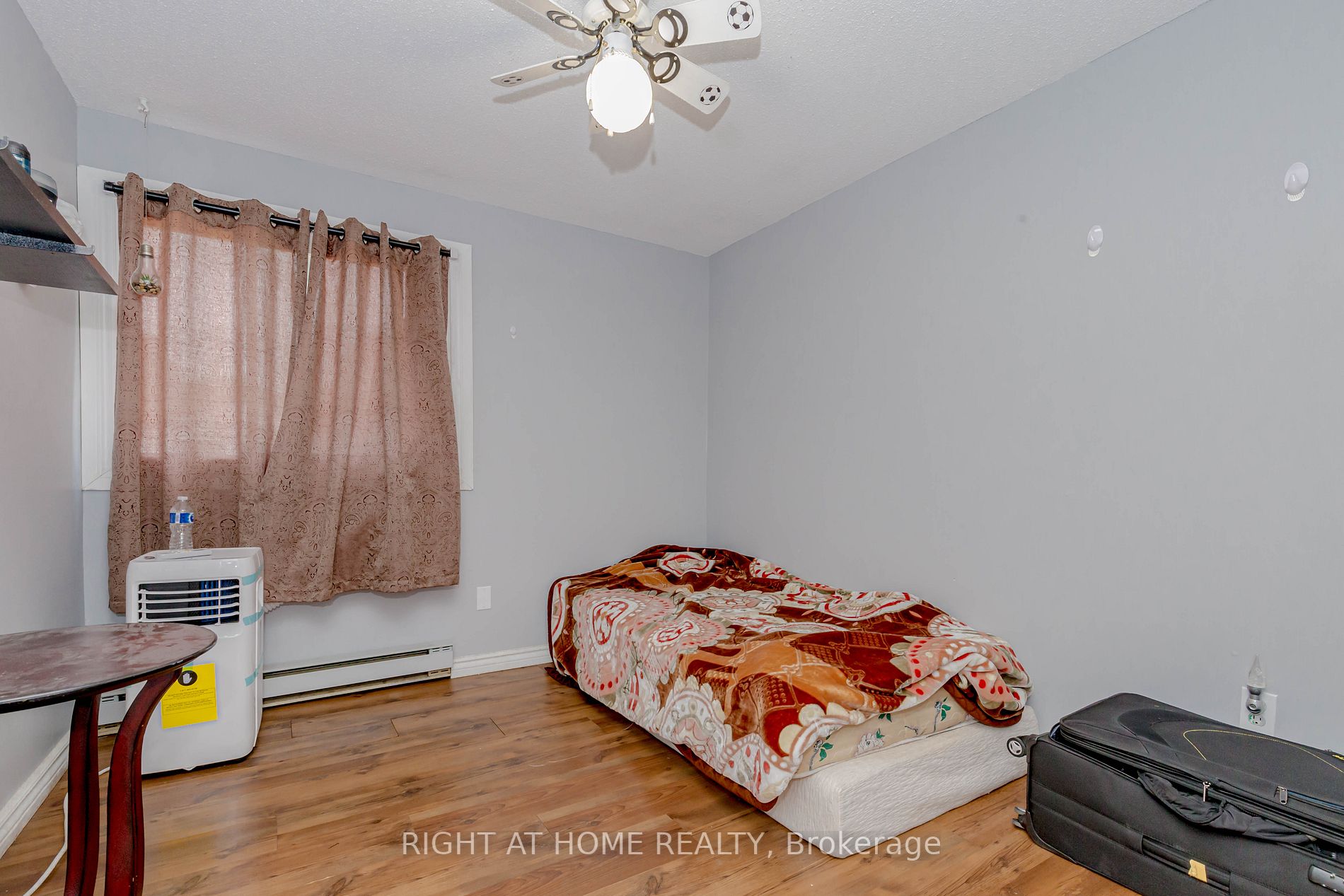 17 Hedley Court
