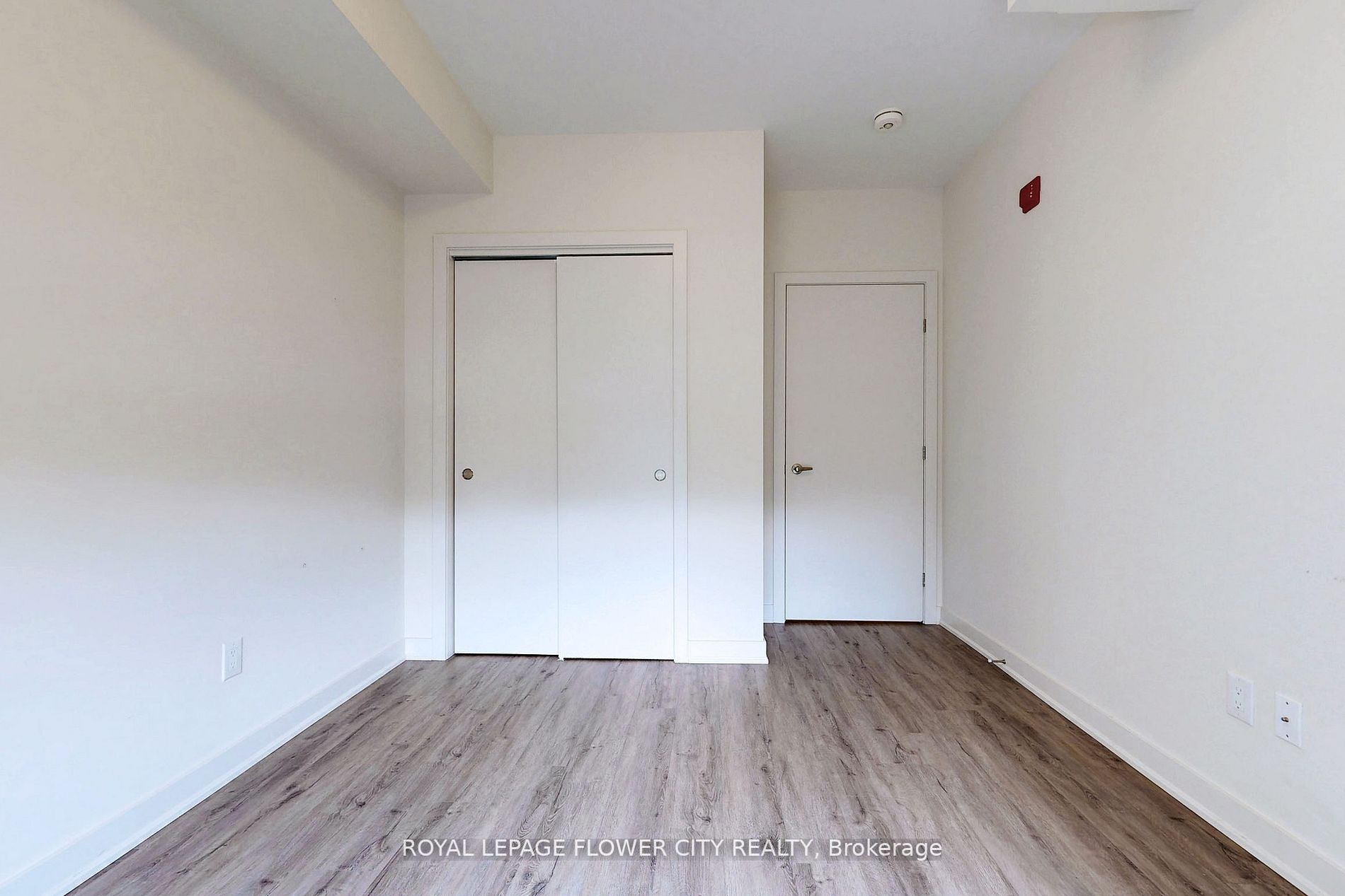 320 Plains Rd, #106