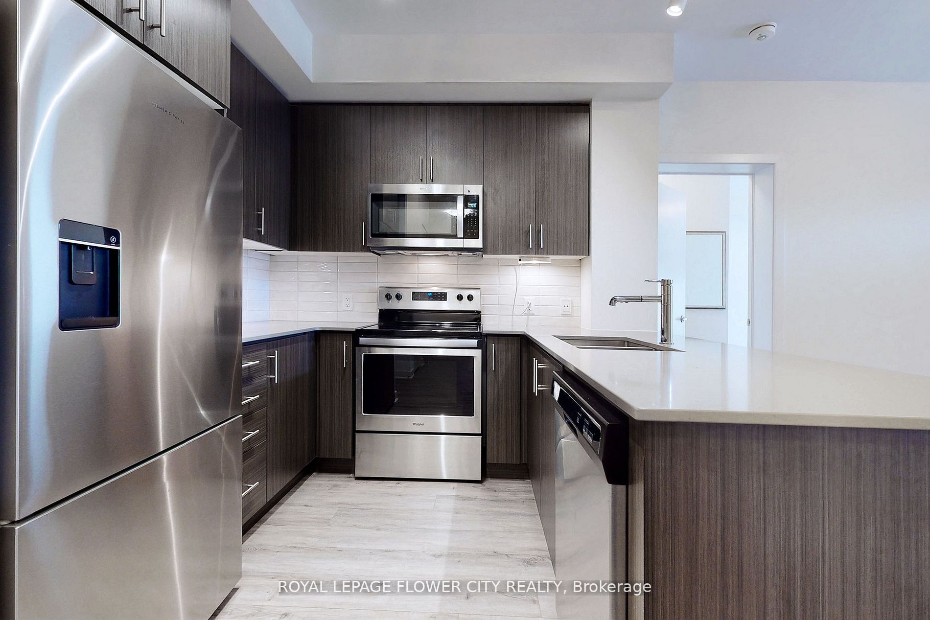 320 Plains Rd, #106