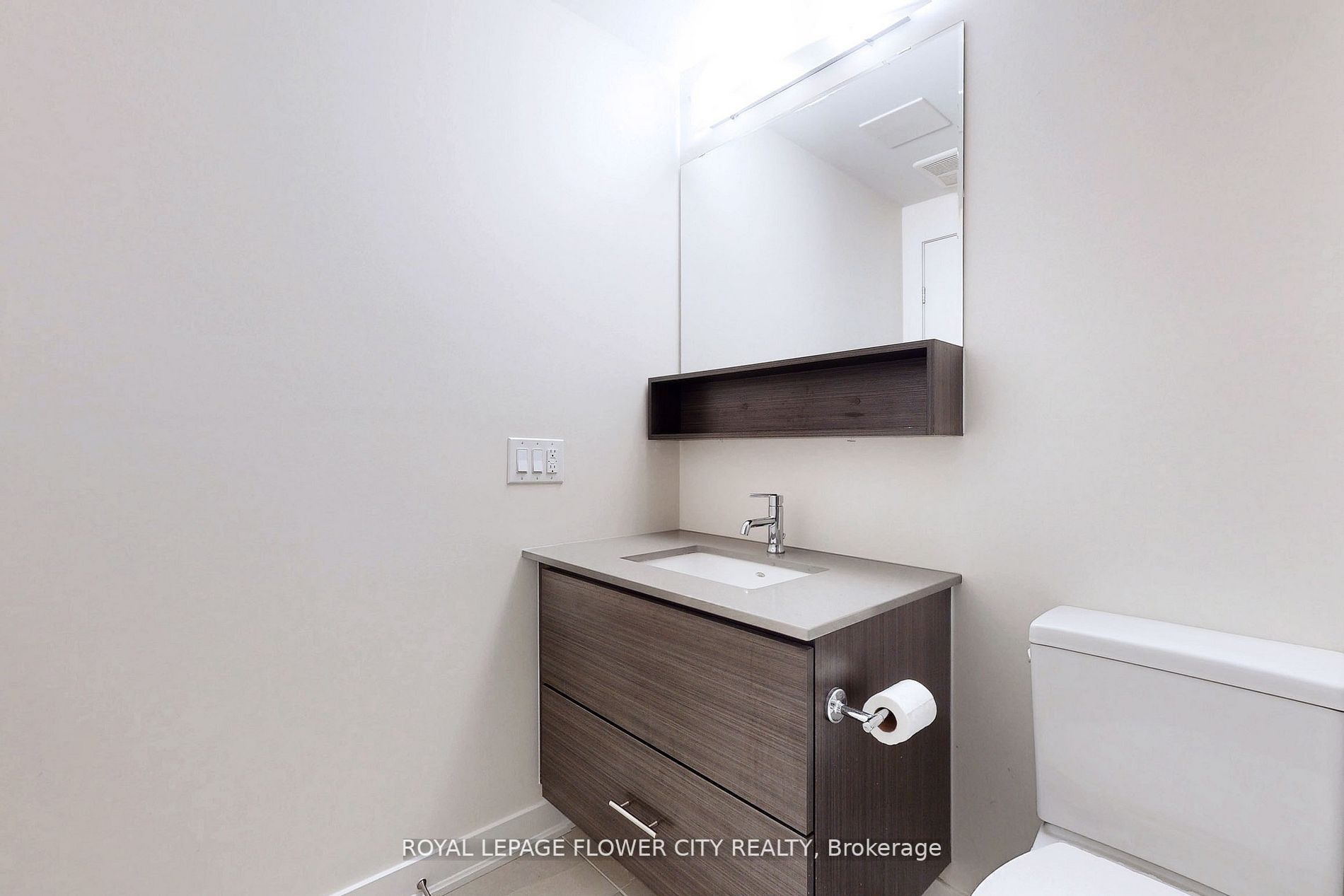 320 Plains Rd, #106