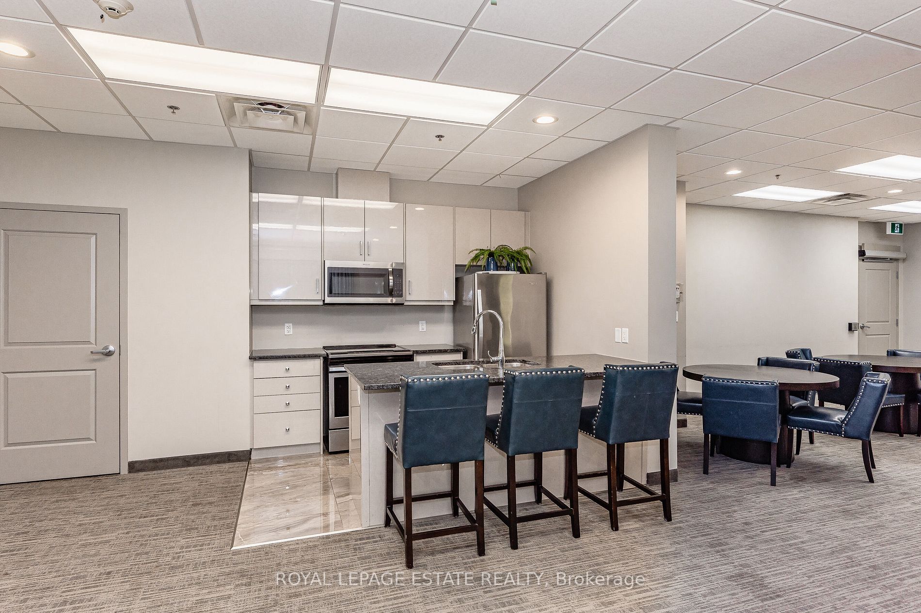 2486 Old Bronte Road, #422