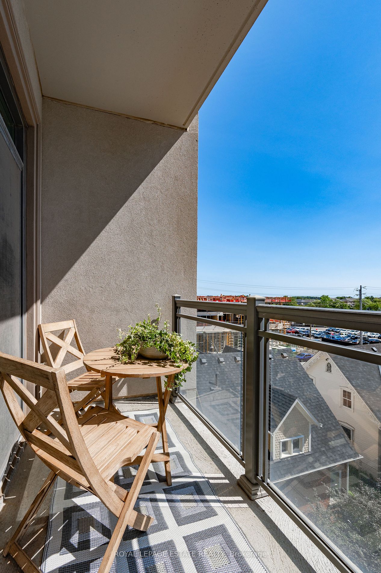 2486 Old Bronte Road, #422