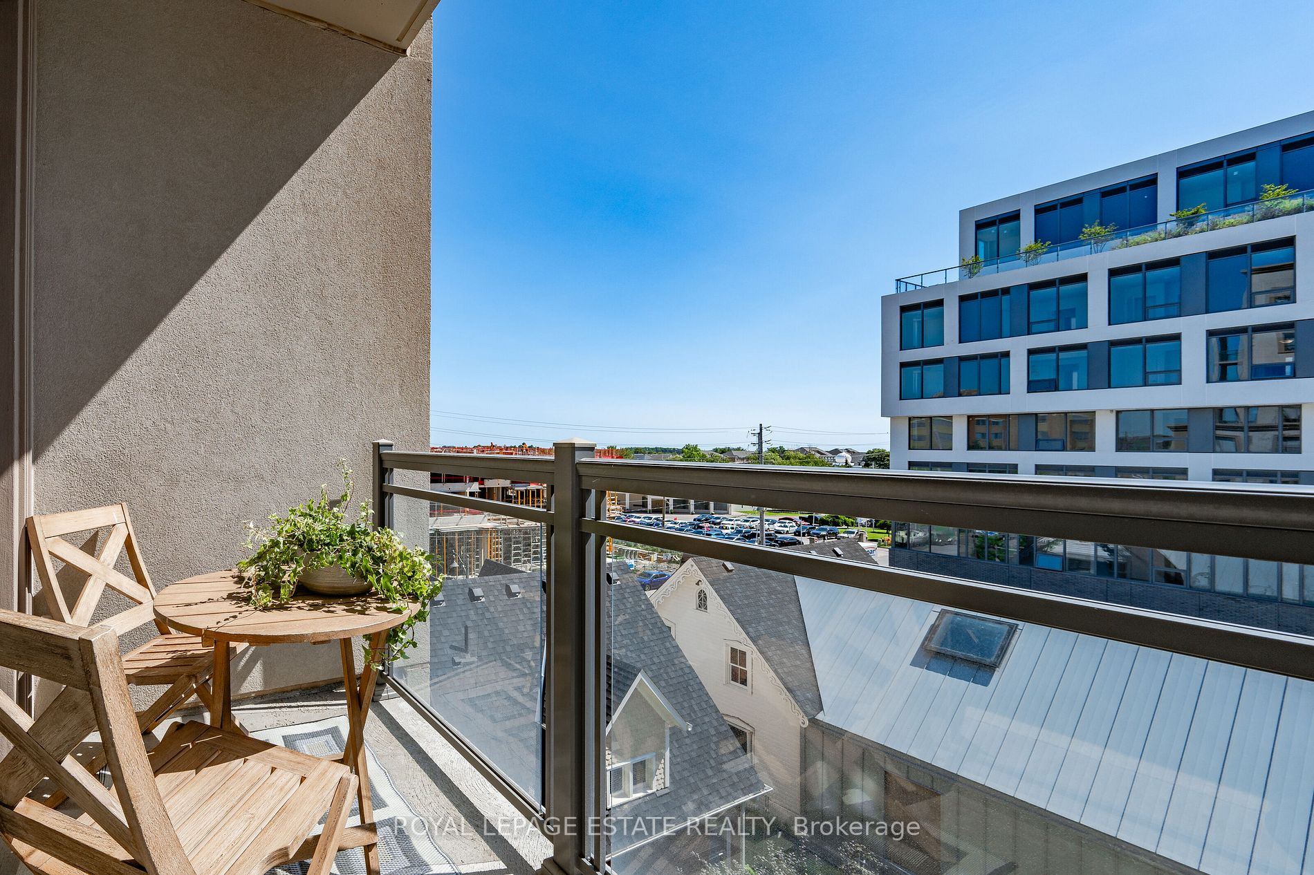 2486 Old Bronte Road, #422