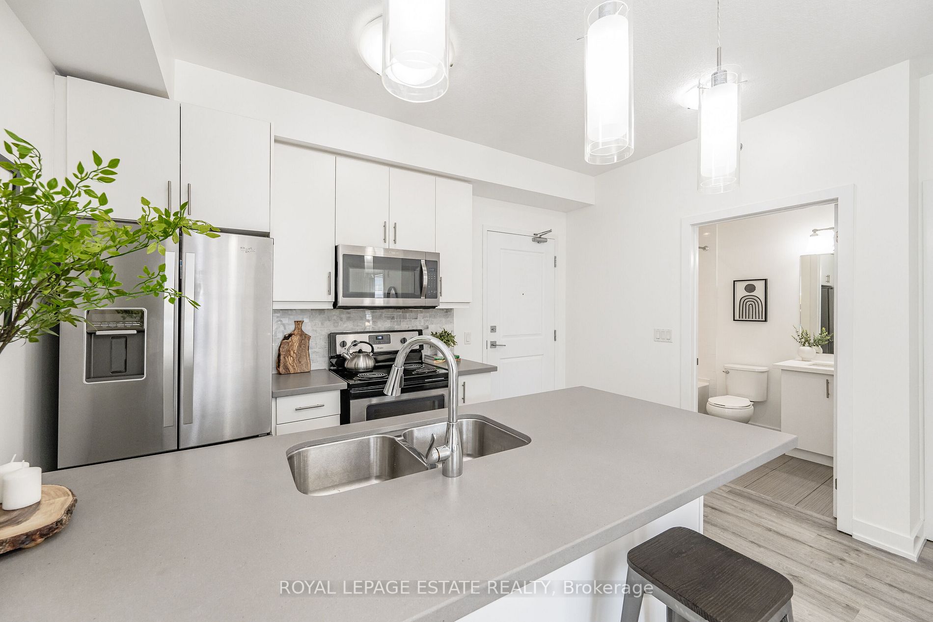 2486 Old Bronte Road, #422