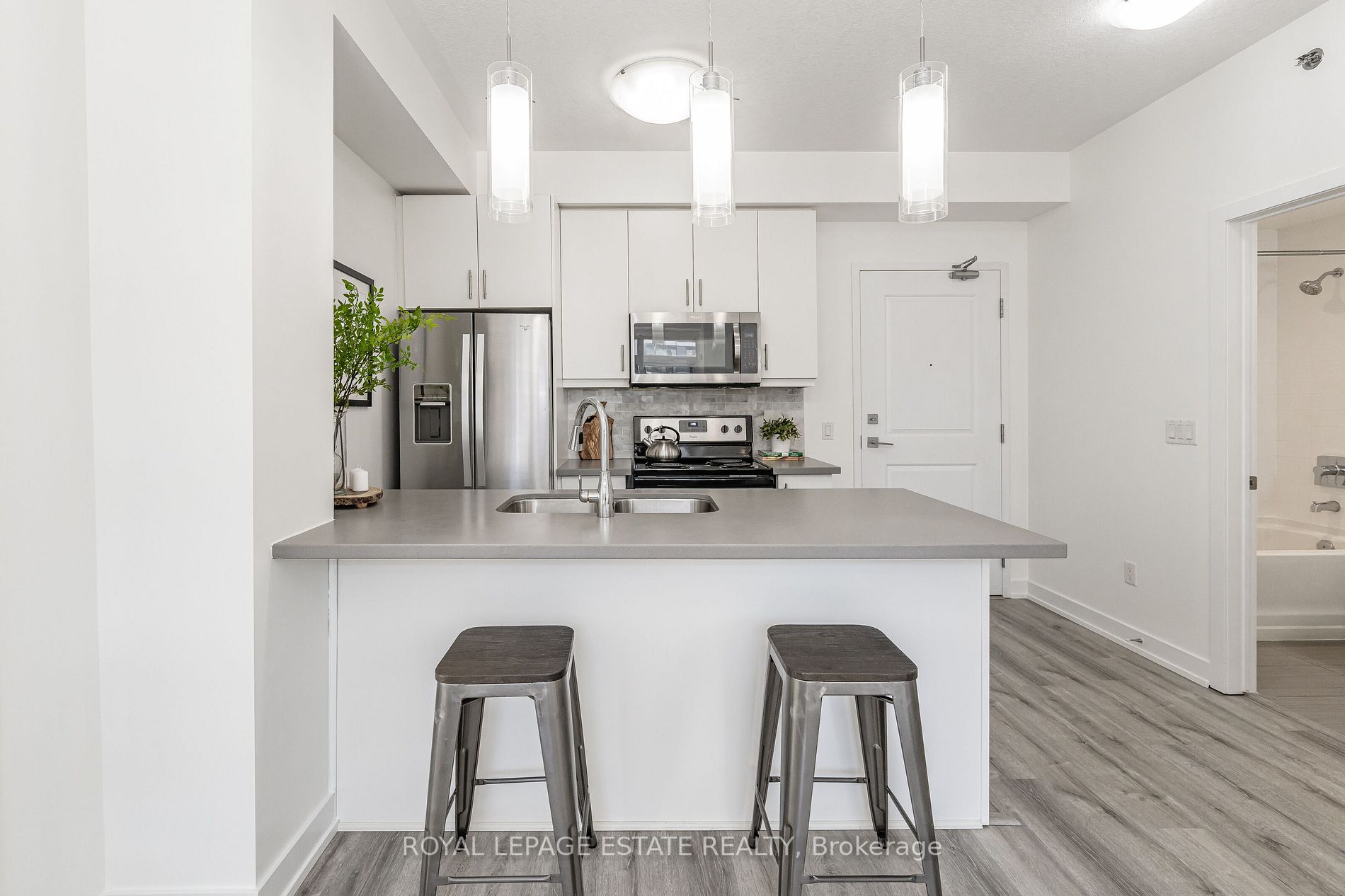 2486 Old Bronte Road, #422