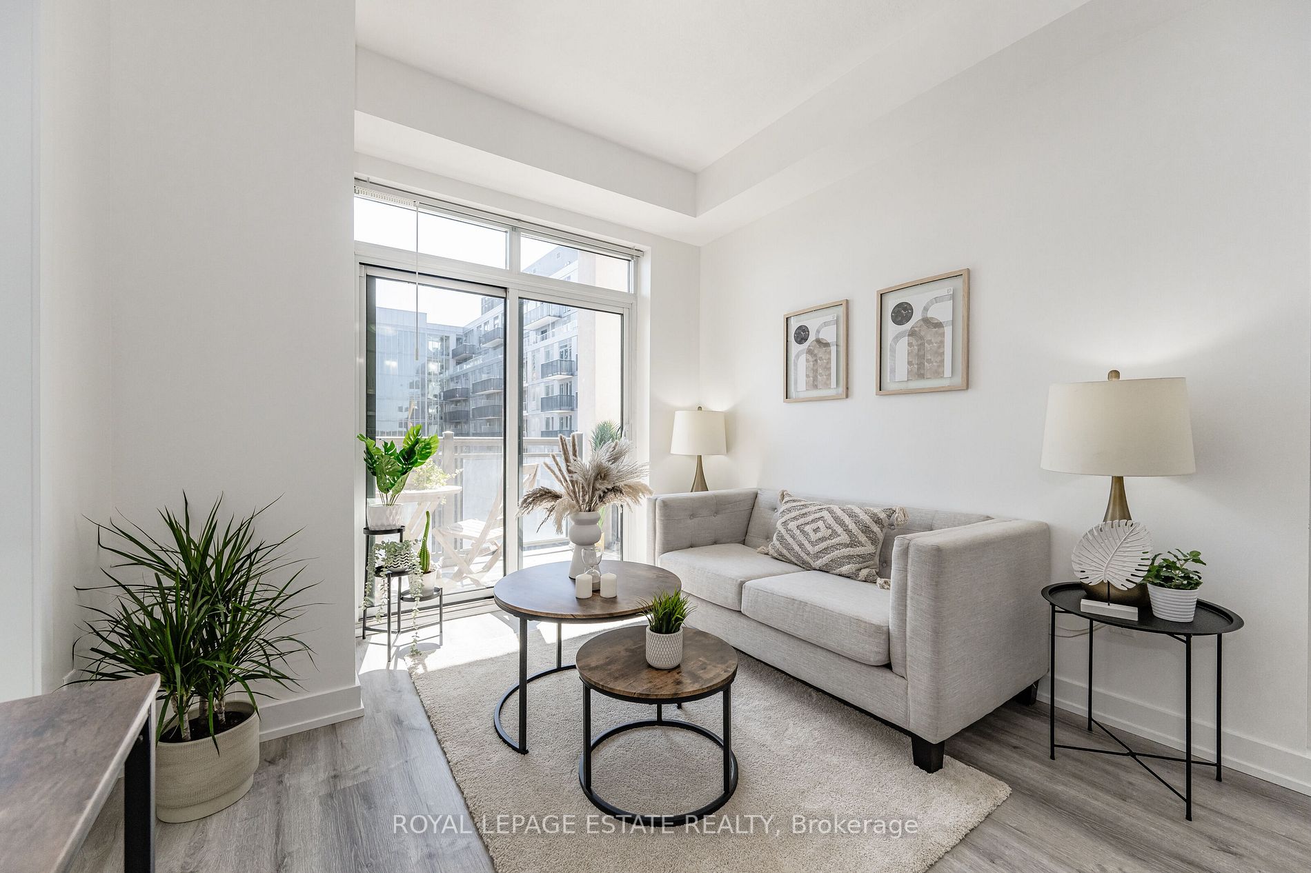 2486 Old Bronte Rd, #422