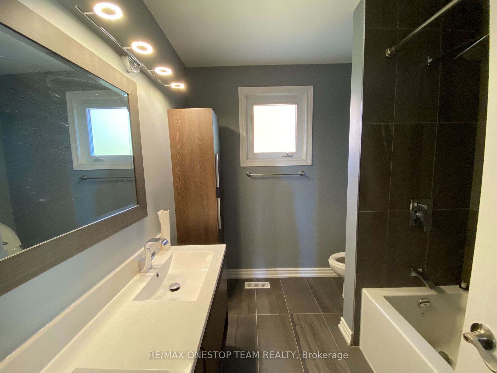 1218 Lambeth Road