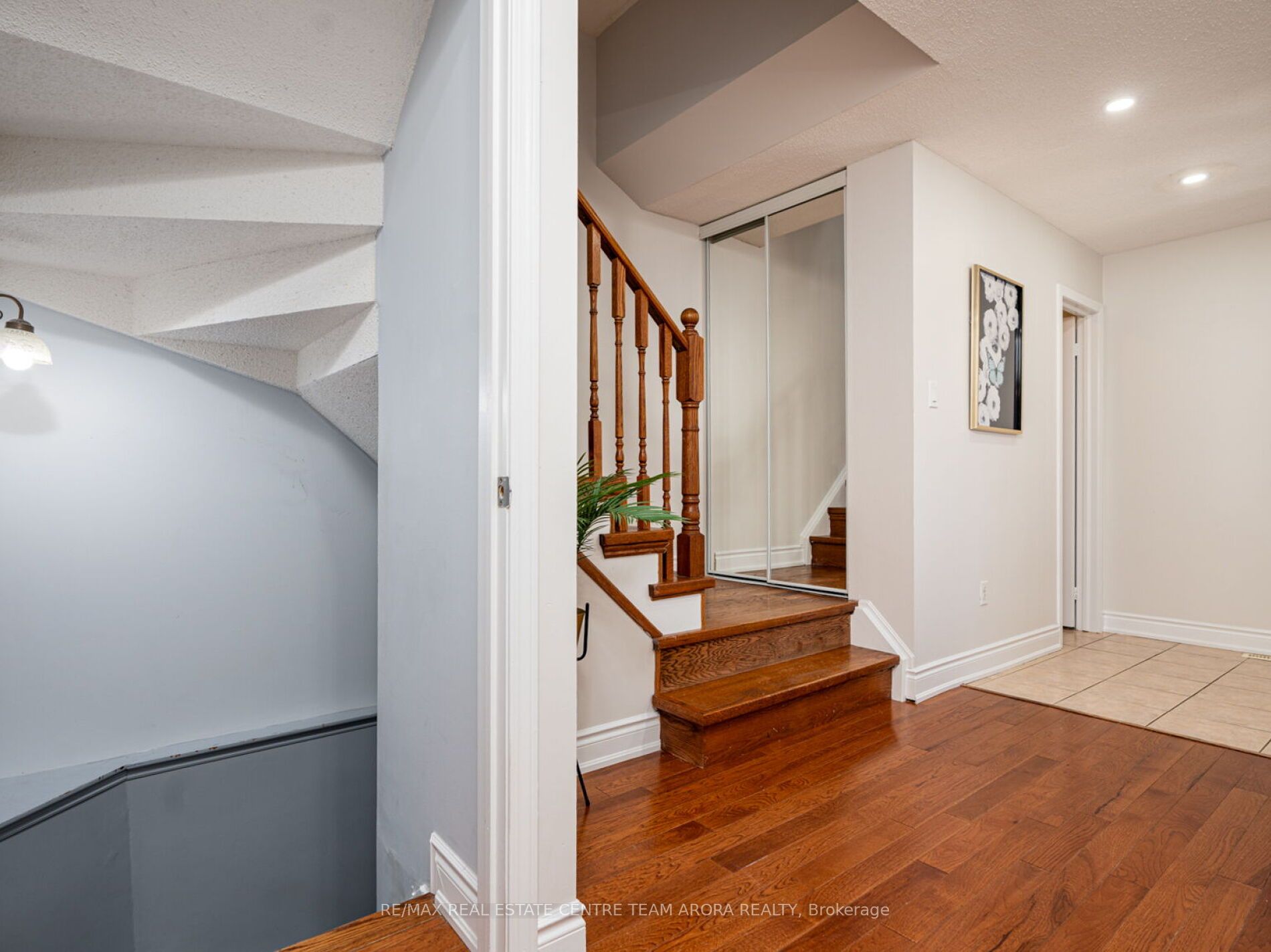 96 Summerdale Cres