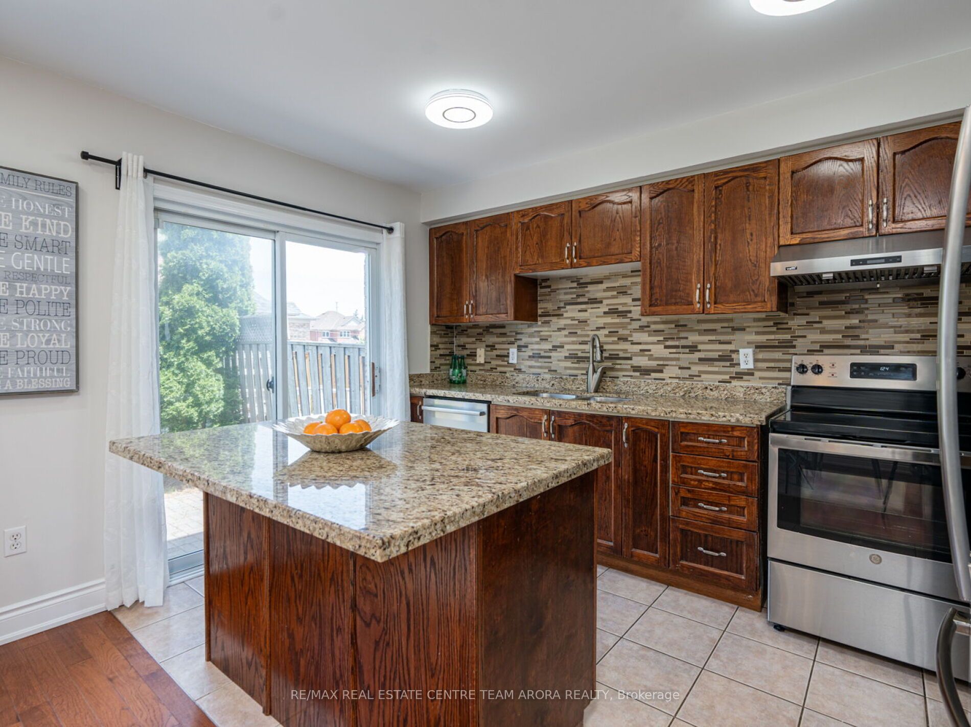96 Summerdale Cres