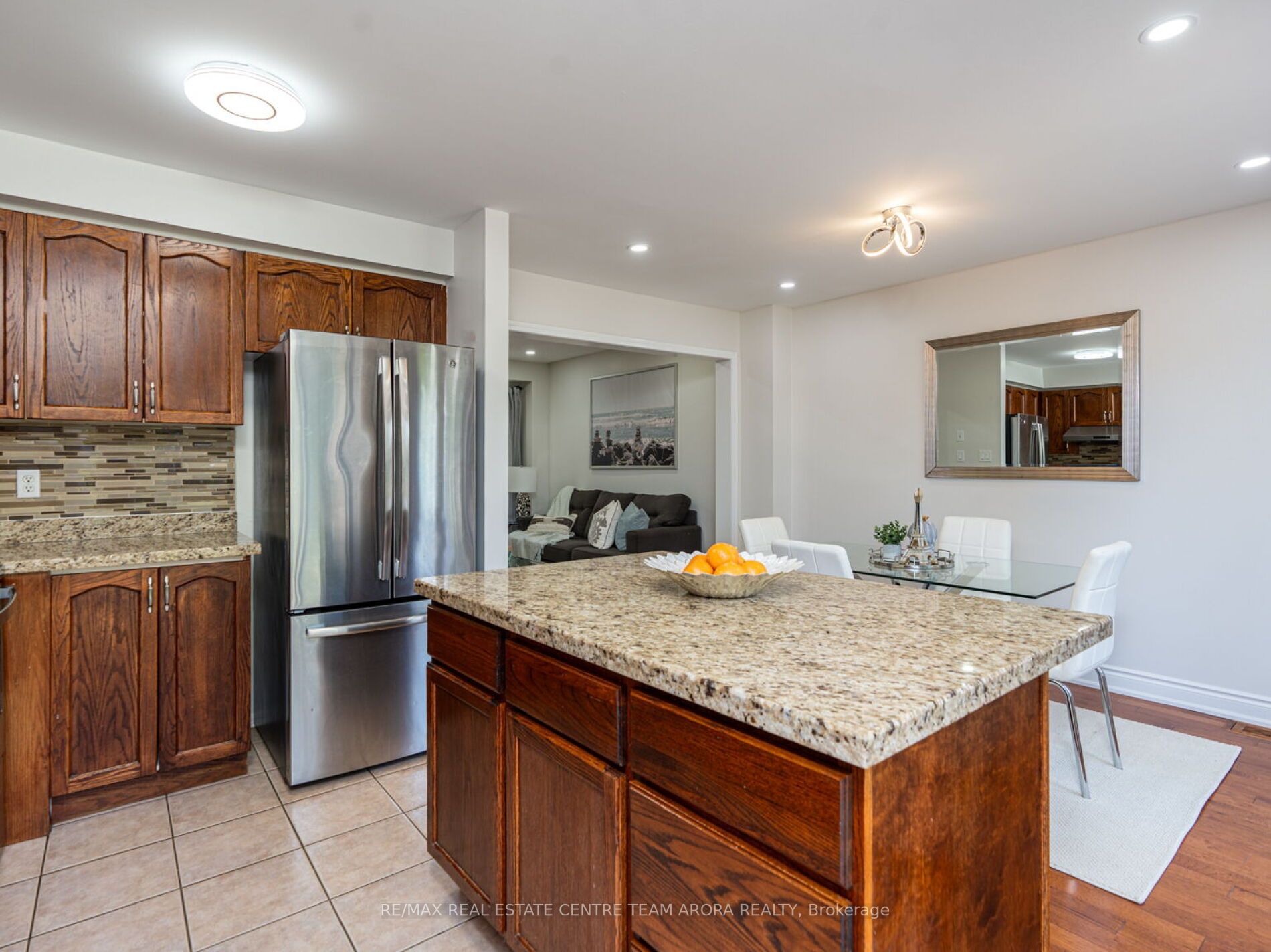 96 Summerdale Cres