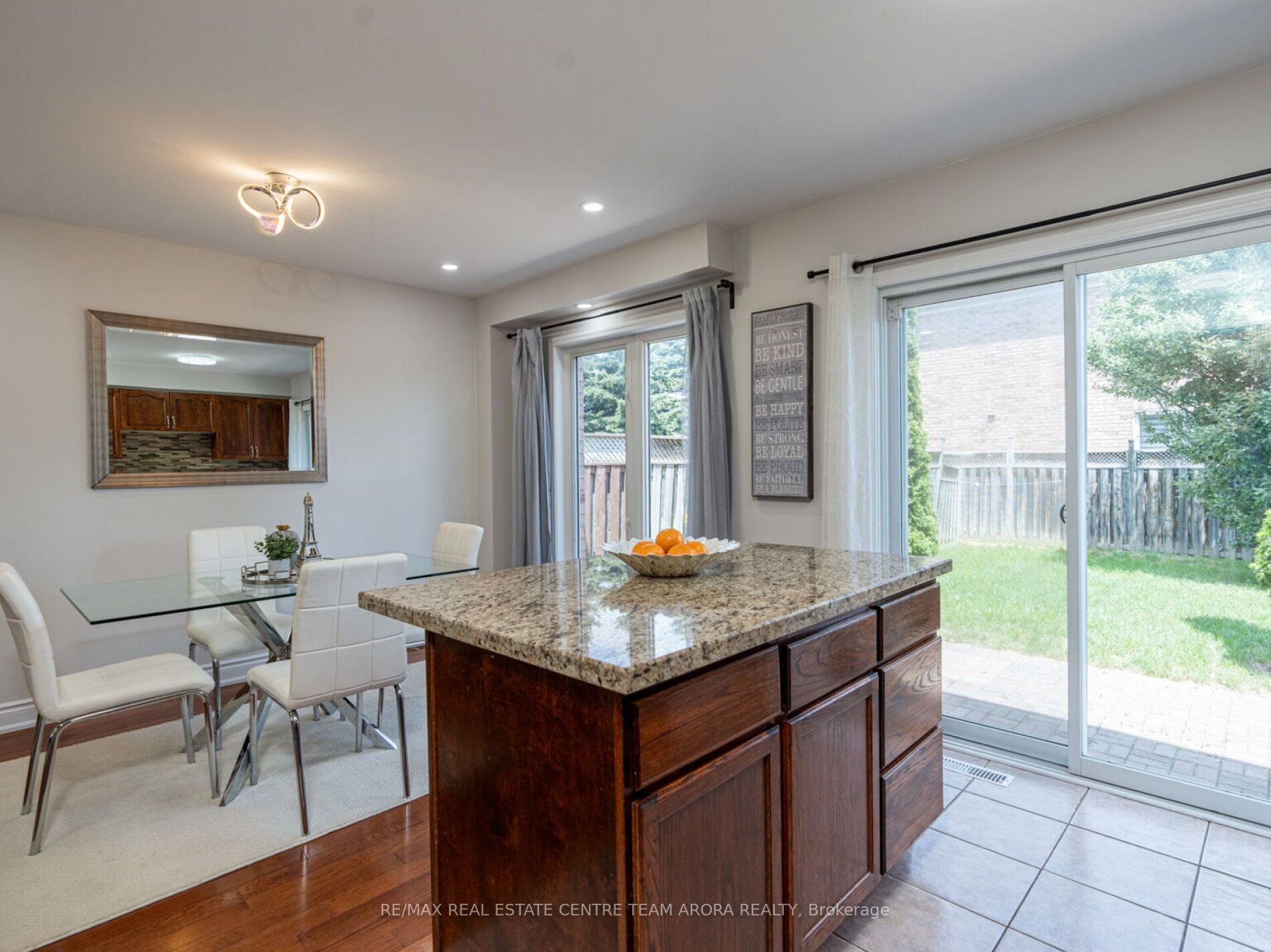 96 Summerdale Cres