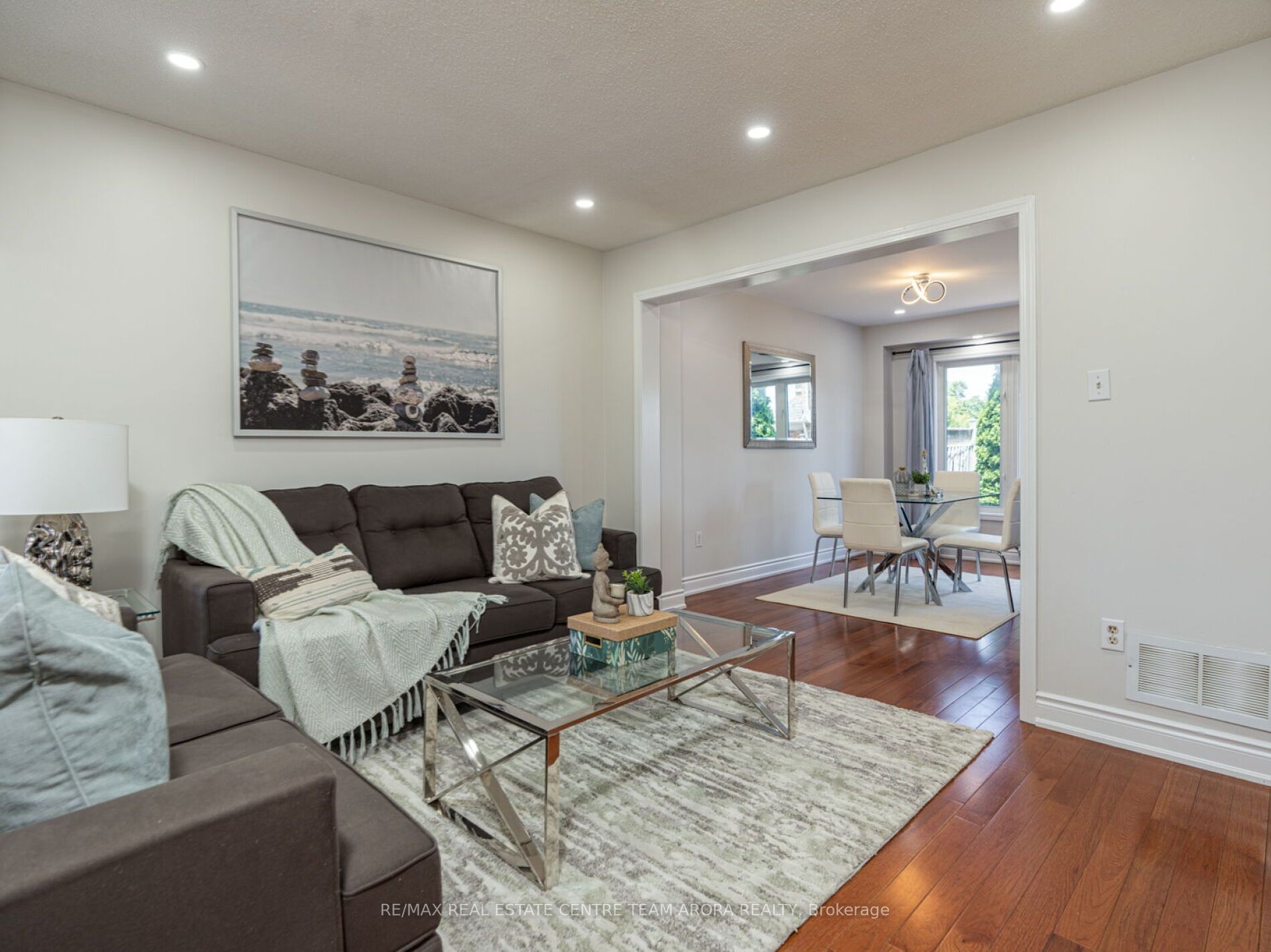 96 Summerdale Cres