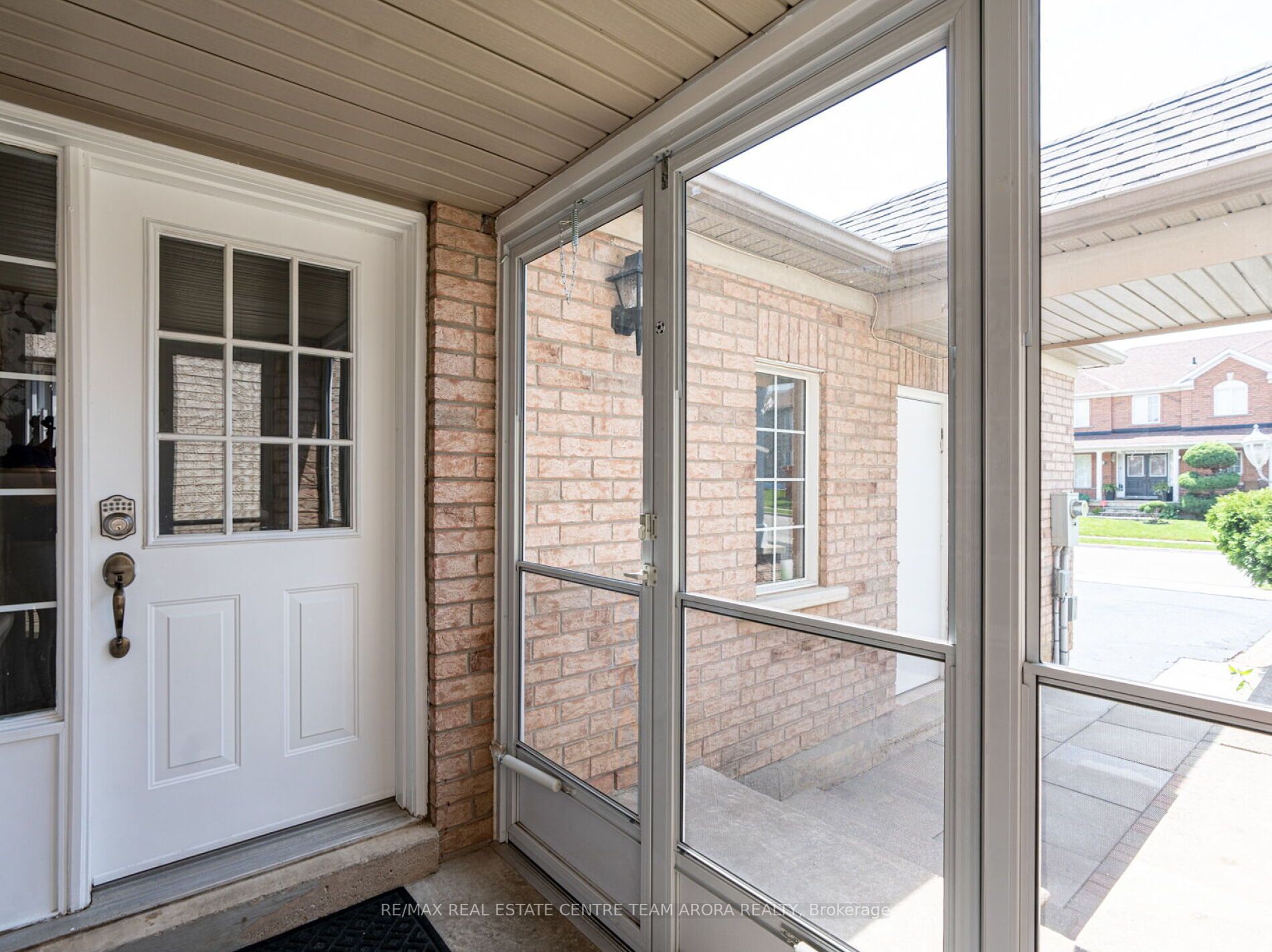 96 Summerdale Cres