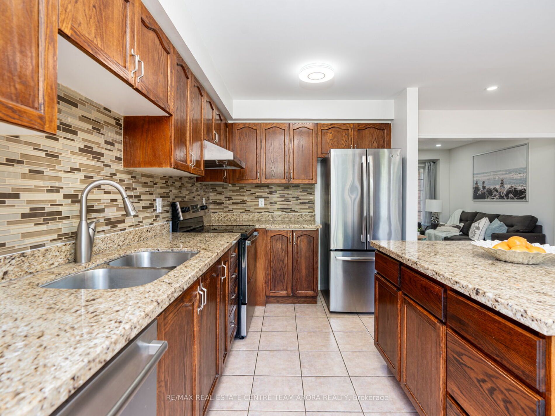 96 Summerdale Cres