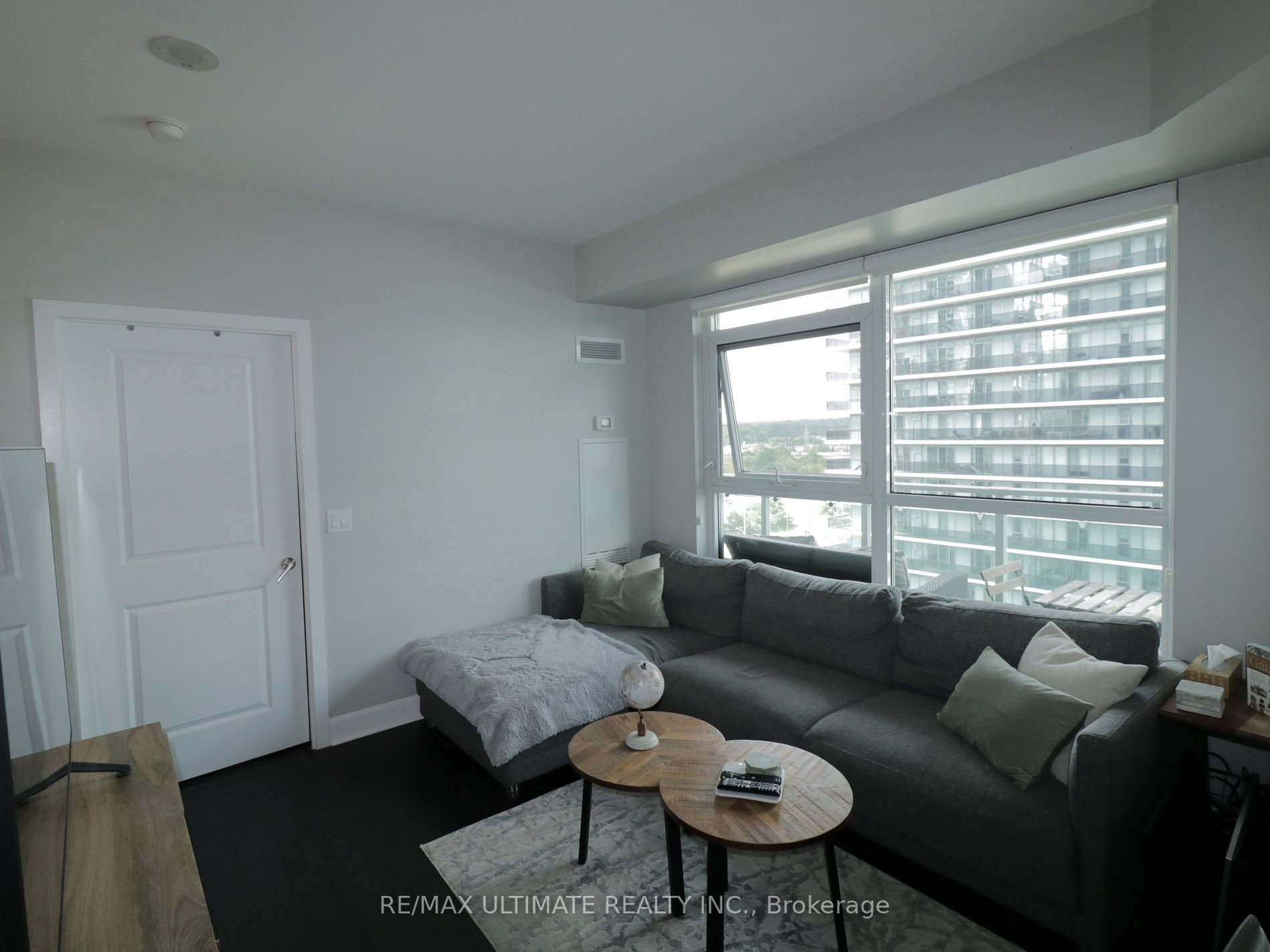 33 Shore Breeze Drive, #1008