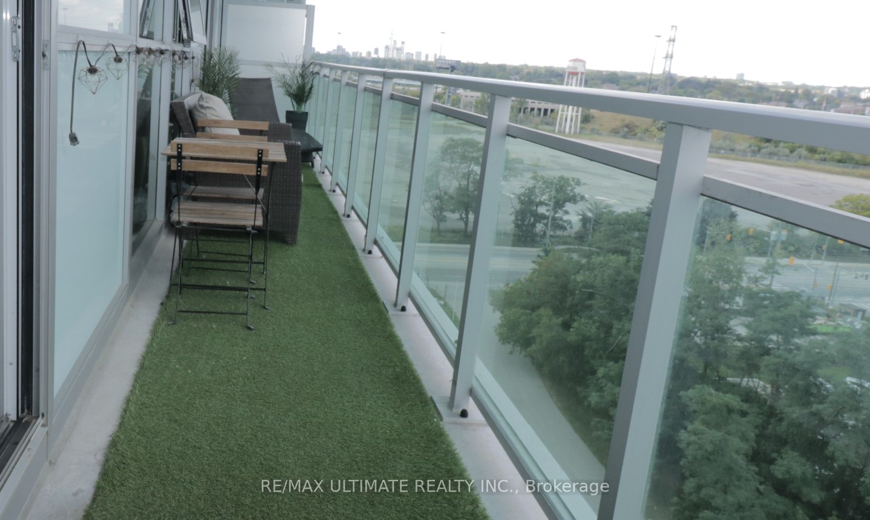 33 Shore Breeze Drive, #1008
