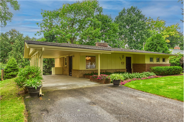 968 Glen Acres Crt N, Burlington