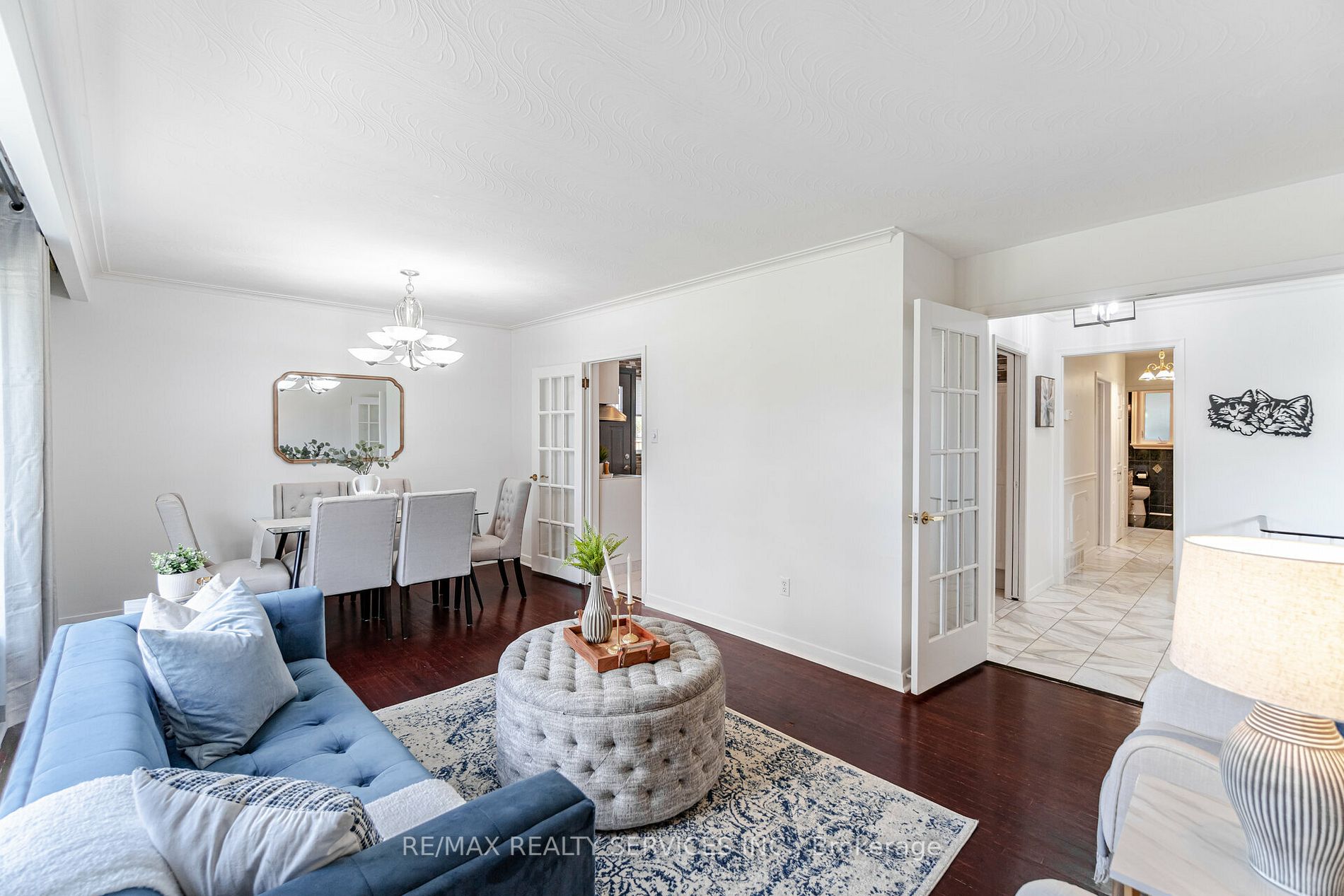 7 Bristol Avenue