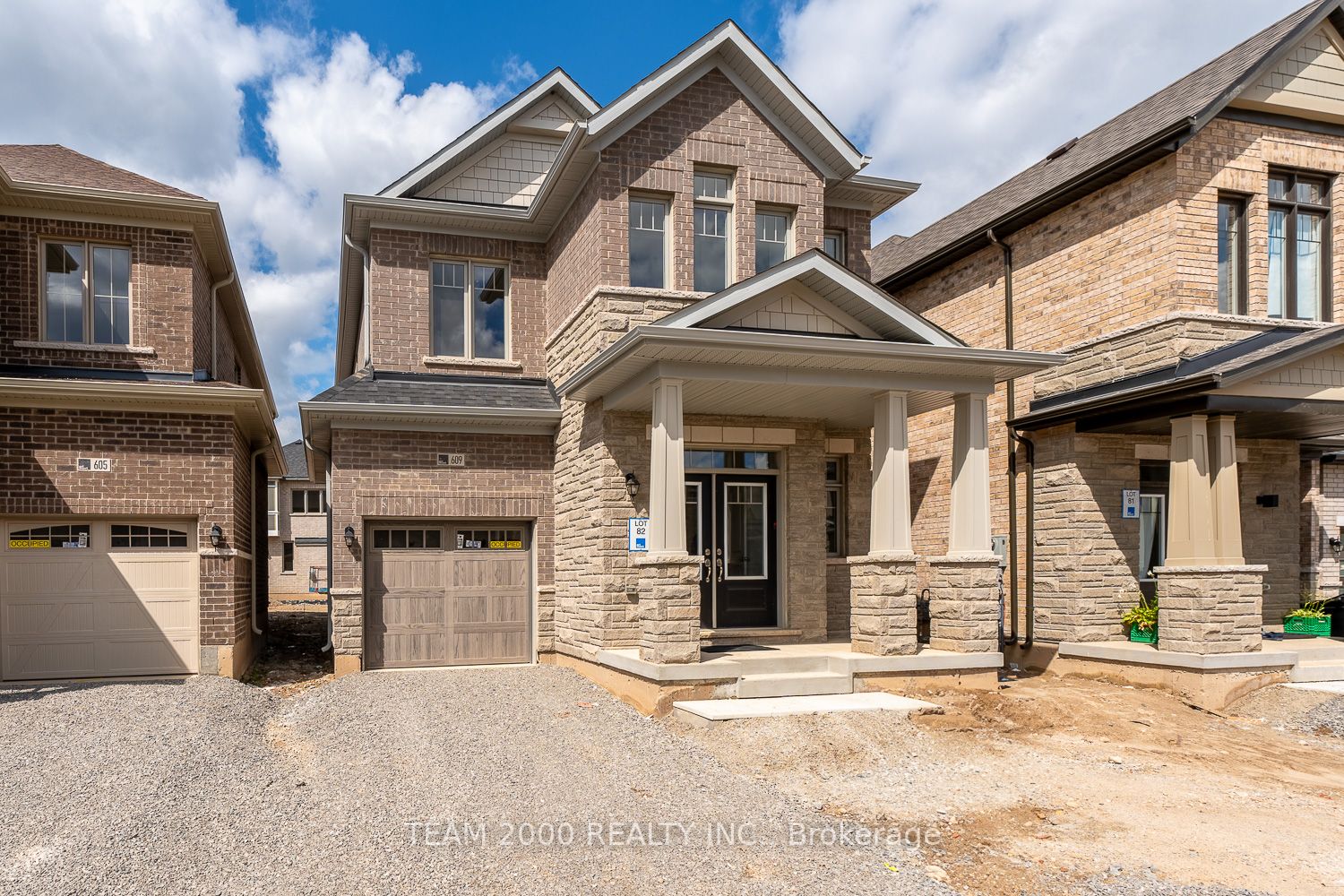609 LeatherLeaf Landing