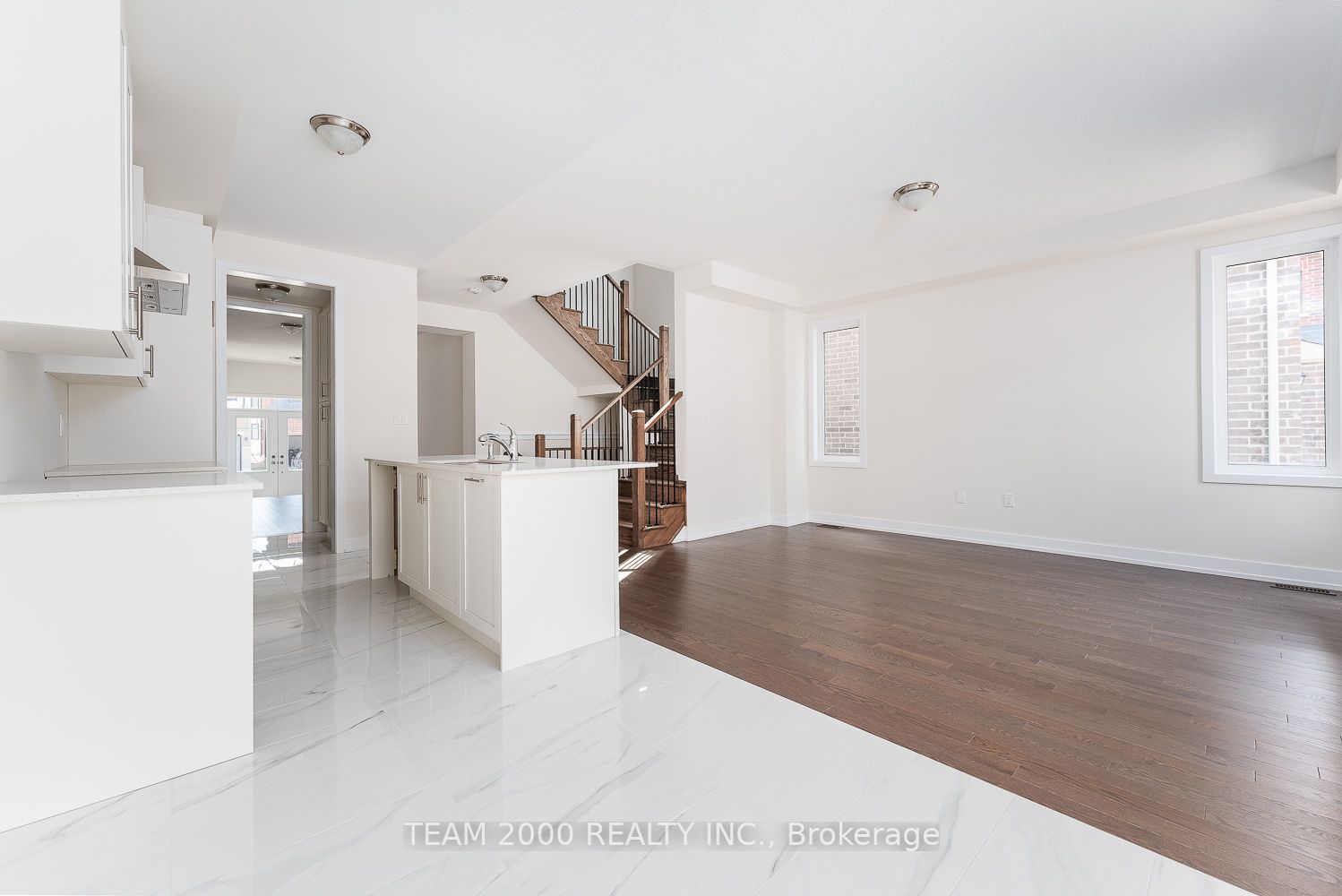 609 LeatherLeaf Landing