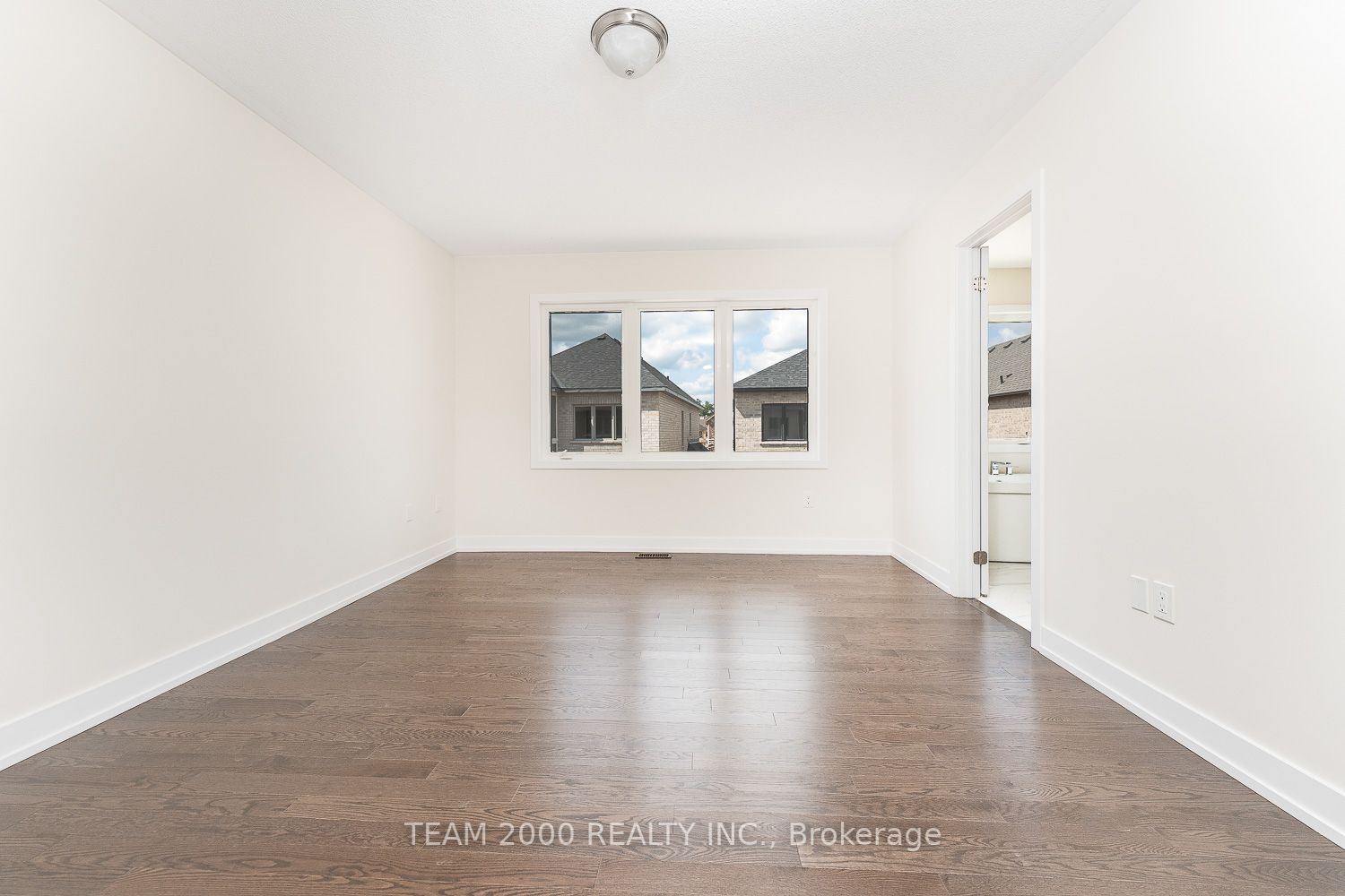 609 LeatherLeaf Landing