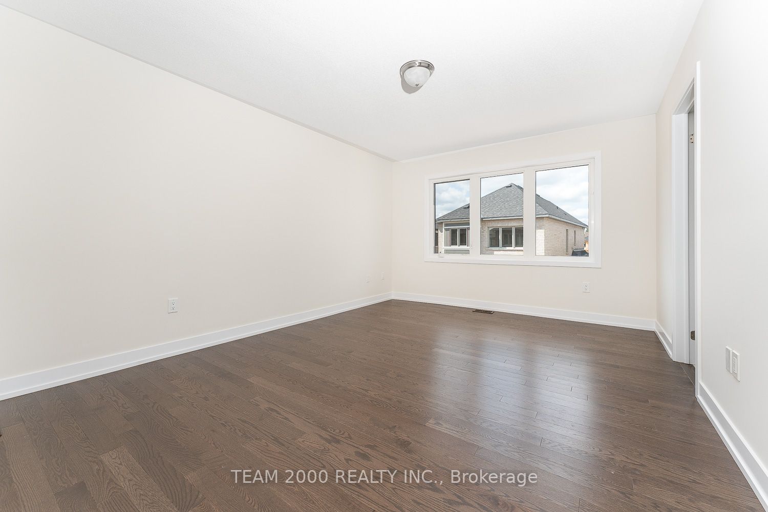 609 LeatherLeaf Landing