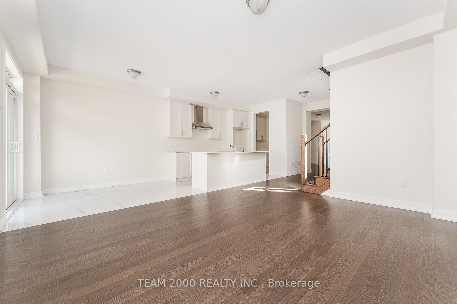 609 LeatherLeaf Landing