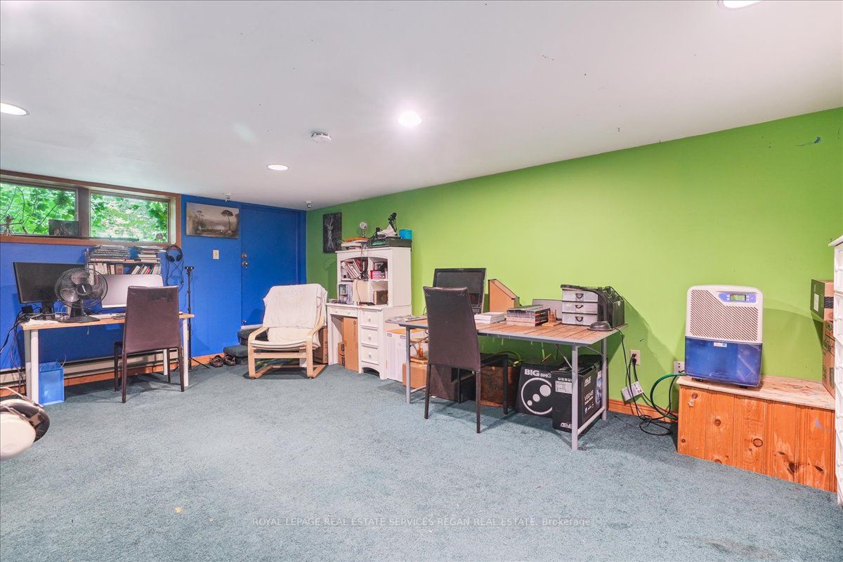 757 Meadow Wood Rd