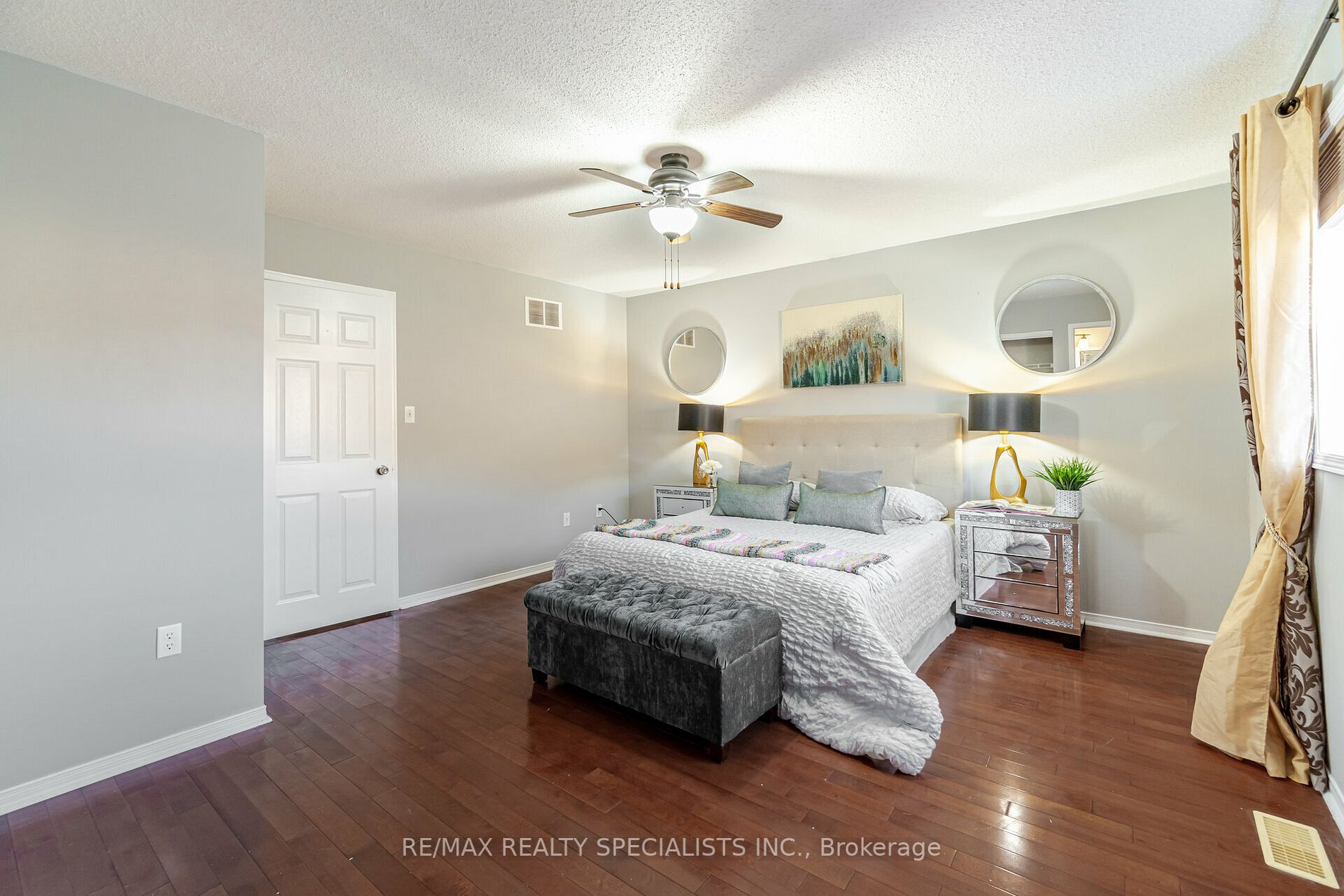 27 Oakmeadow Dr