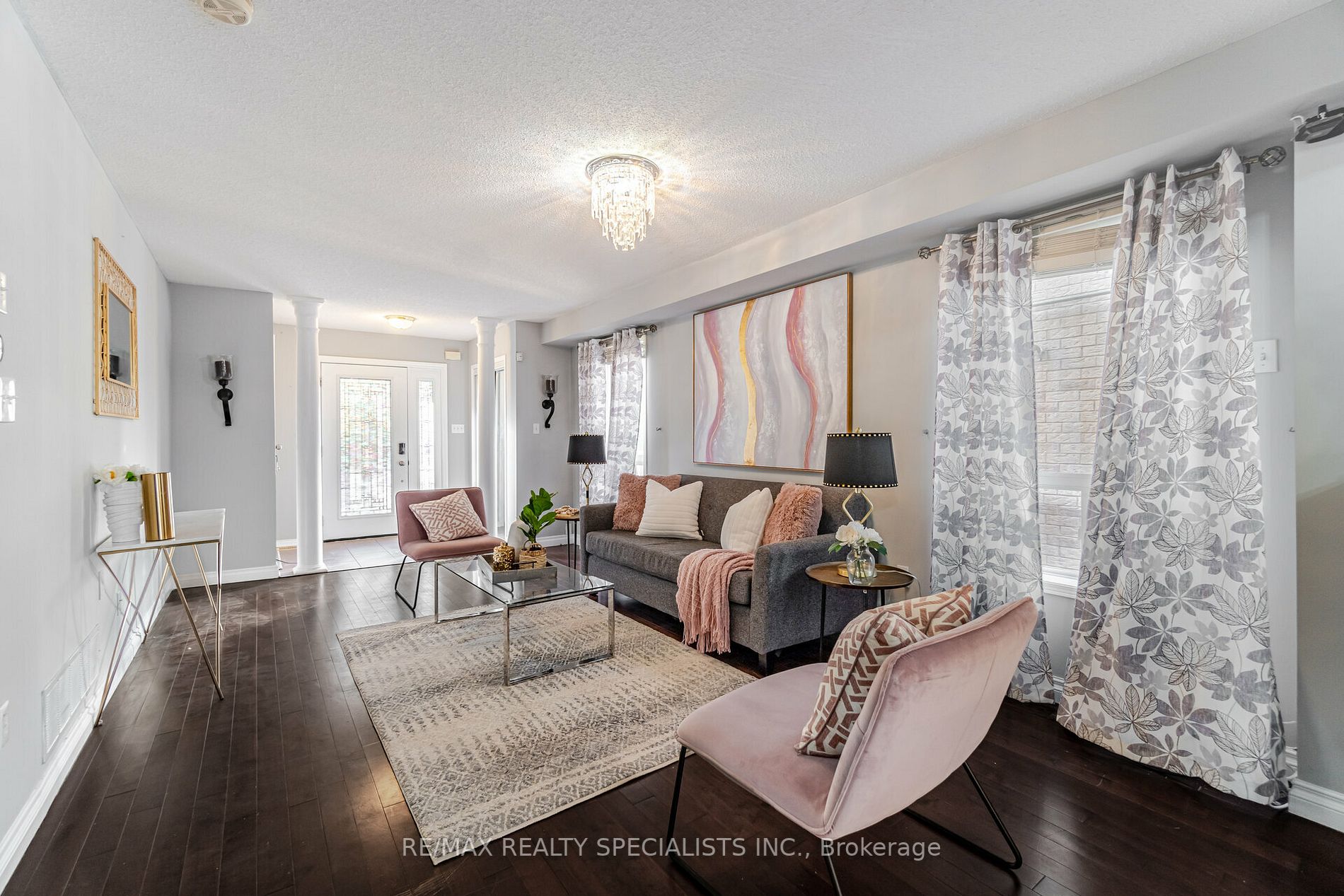 27 Oakmeadow Dr