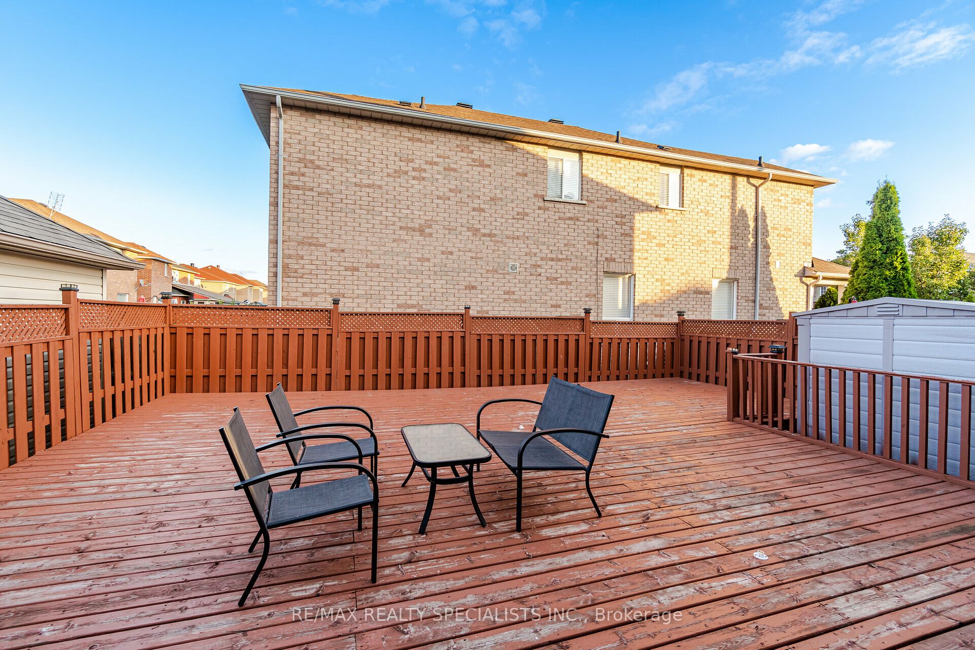 27 Oakmeadow Dr