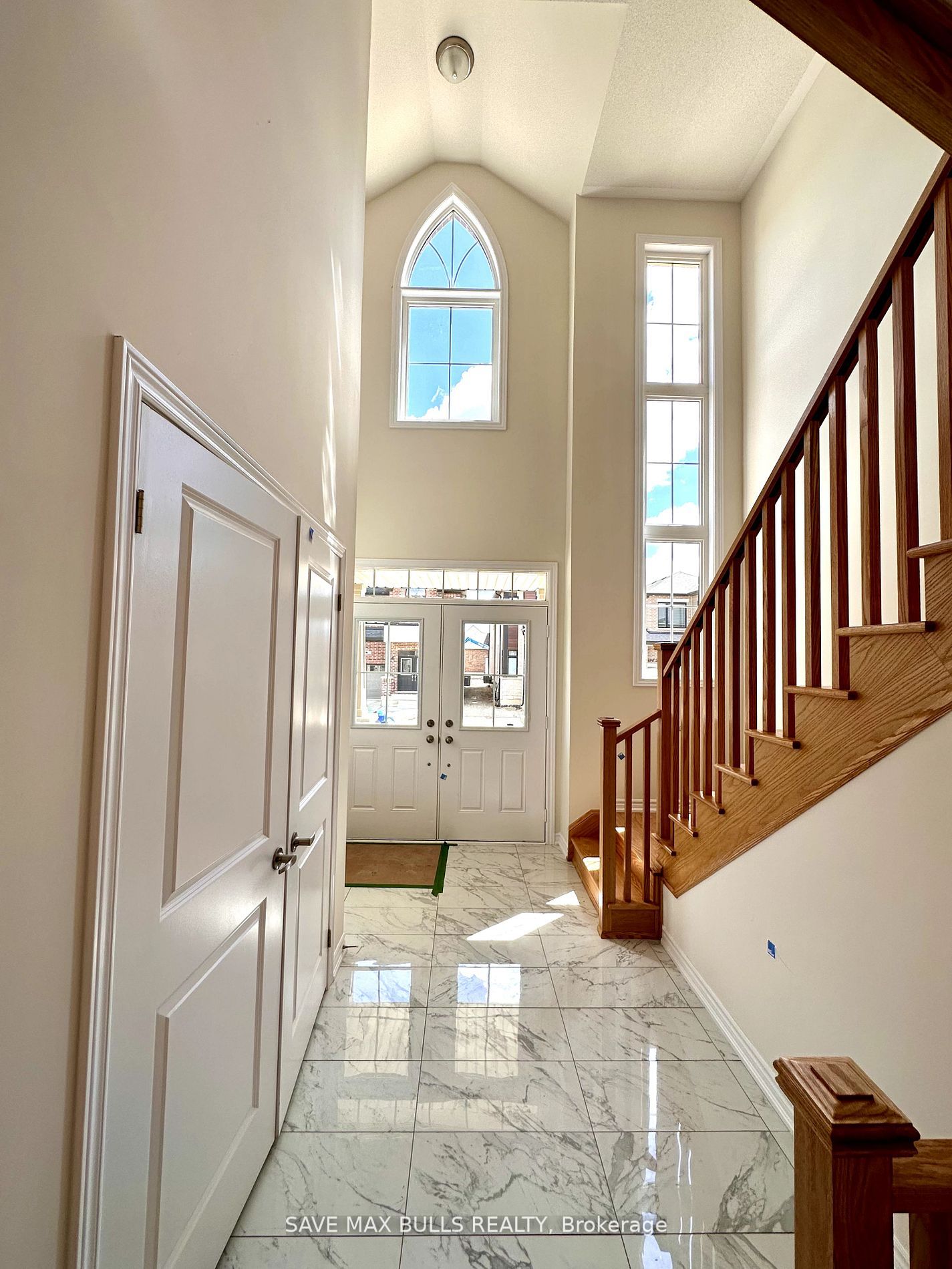 605 Leatherleaf Landing