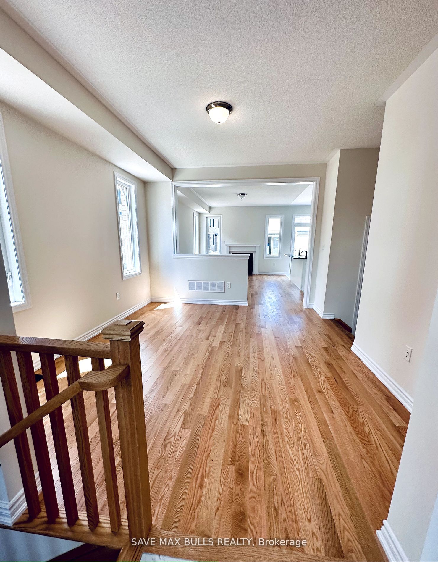 605 Leatherleaf Landing