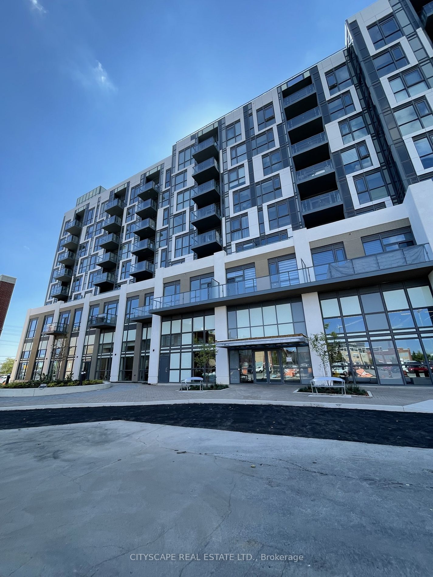 509 Dundas St W, #615