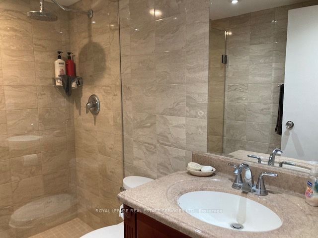 100 Quebec Ave, #112