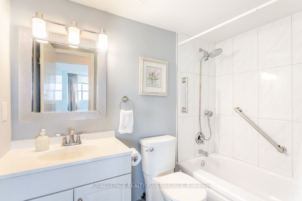 2263 Marine Dr, #1206