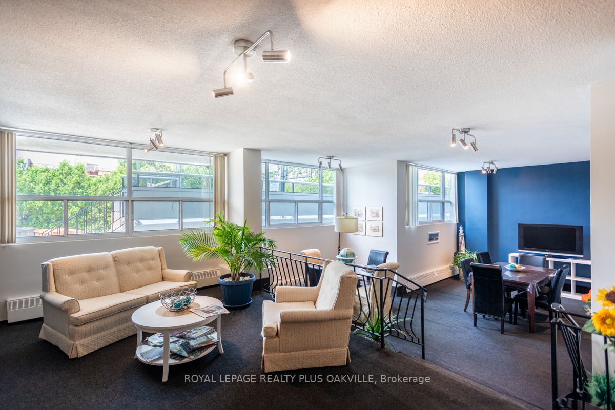 2263 Marine Dr, #1206