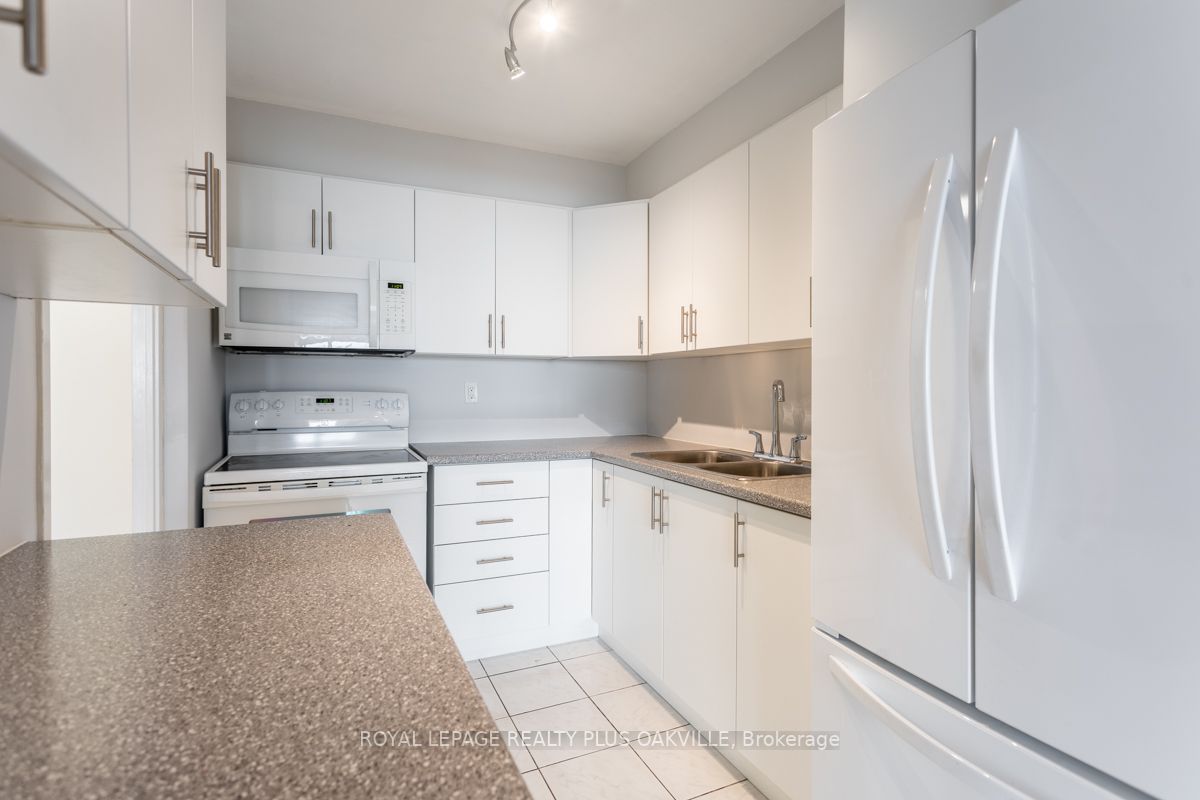2263 Marine Dr, #1206