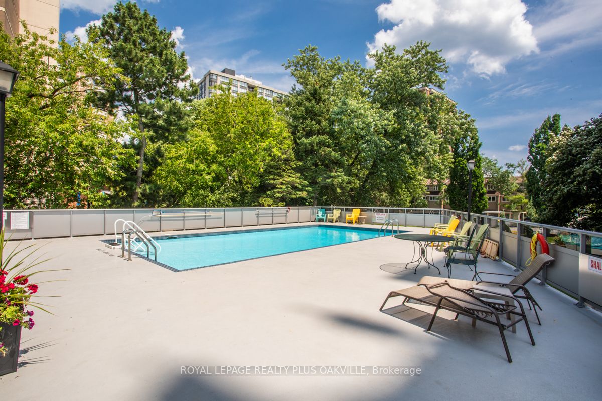2263 Marine Dr, #1206