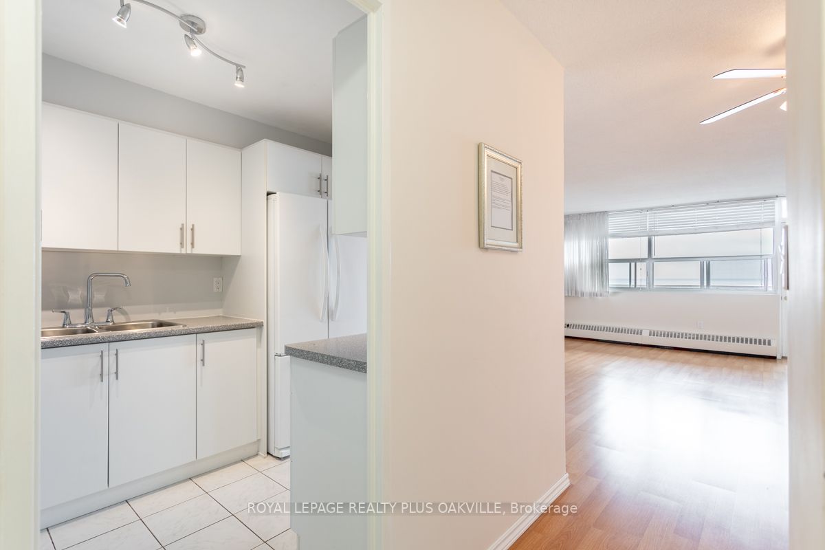 2263 Marine Dr, #1206