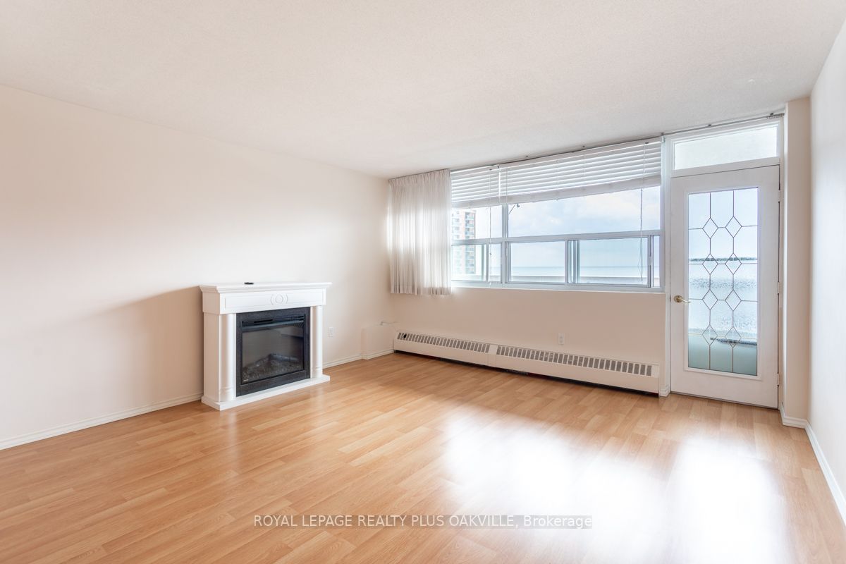 2263 Marine Dr, #1206