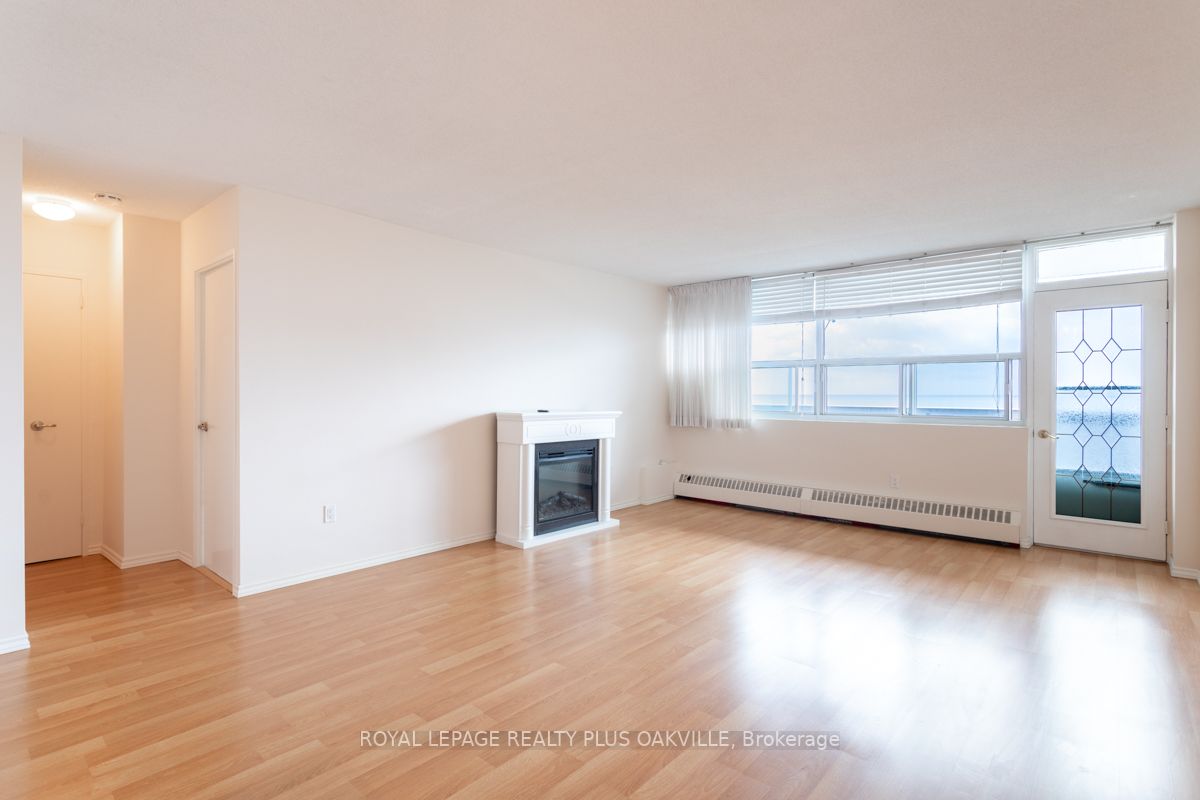 2263 Marine Dr, #1206