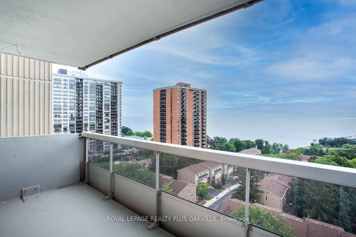2263 Marine Dr, #1206
