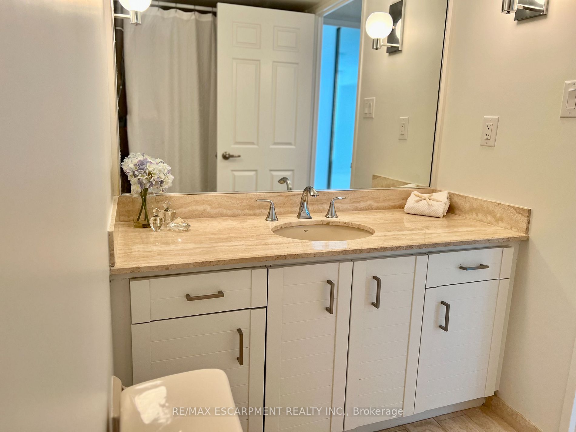 2170 Marine Drive, #1102