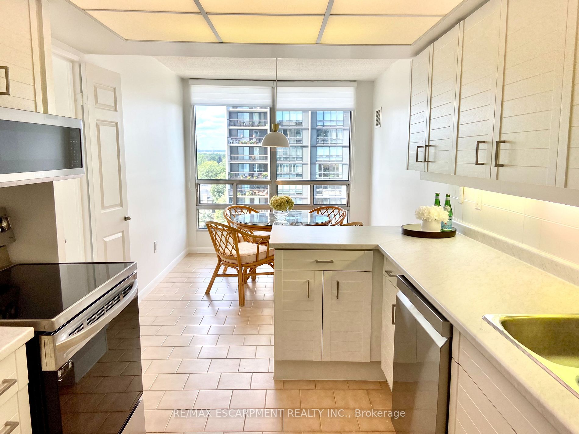 2170 Marine Drive, #1102