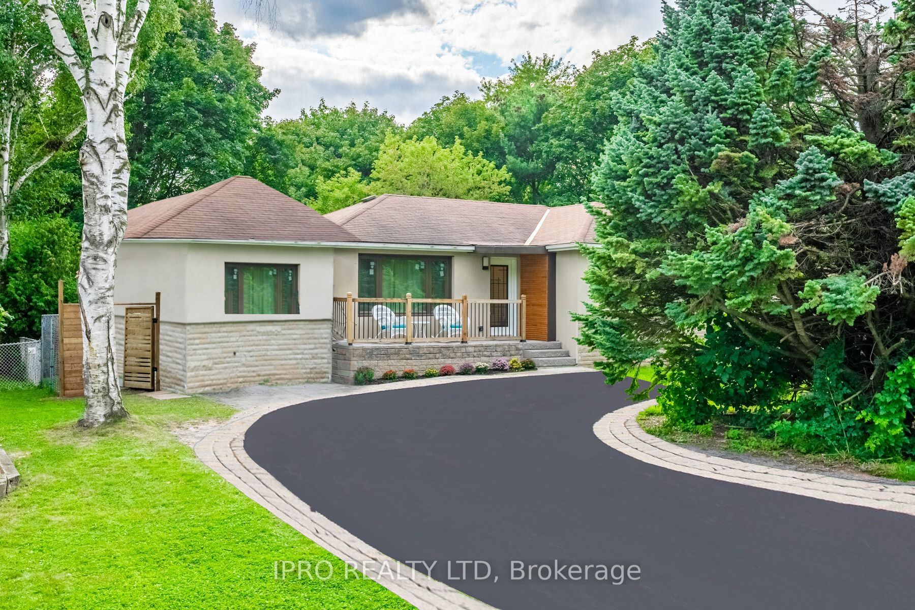 208 Glen Oak Dr