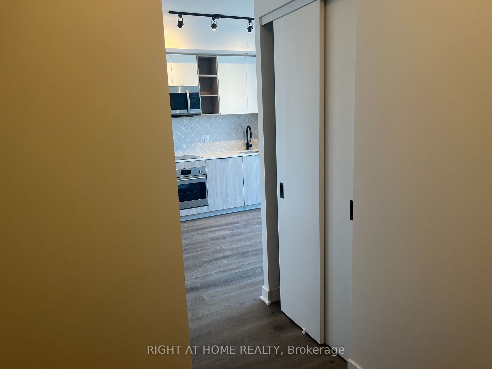 Listing W7003494 - Large Photo # 12