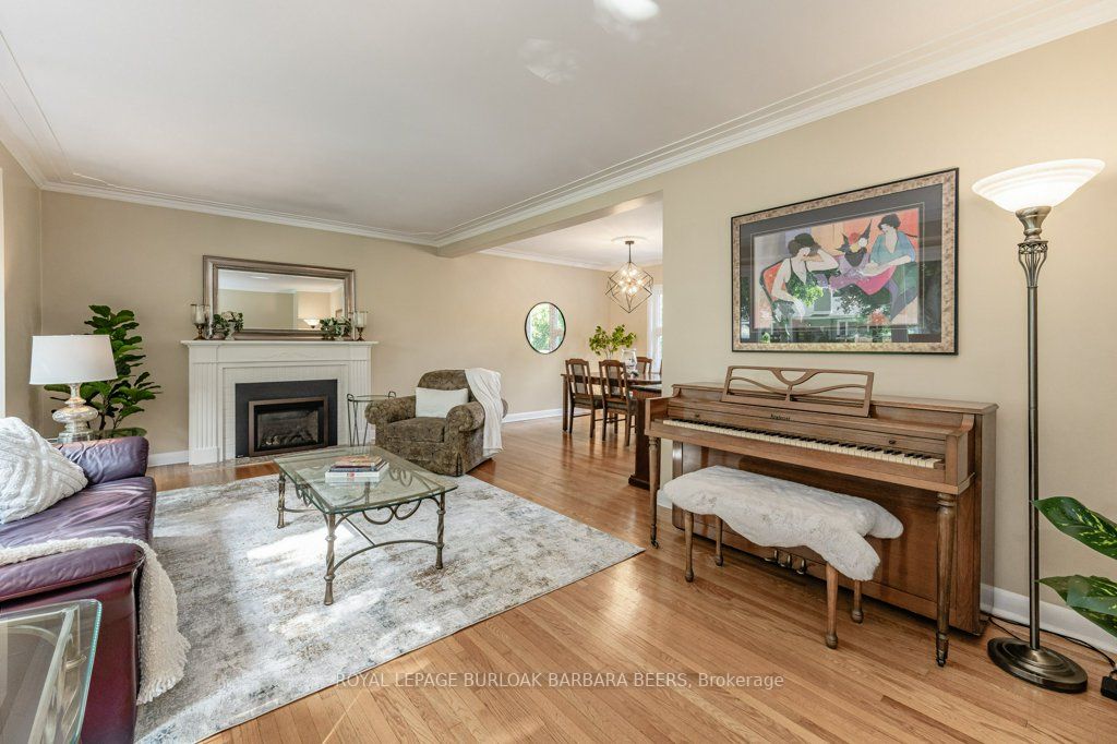 891 Kingsway Drive