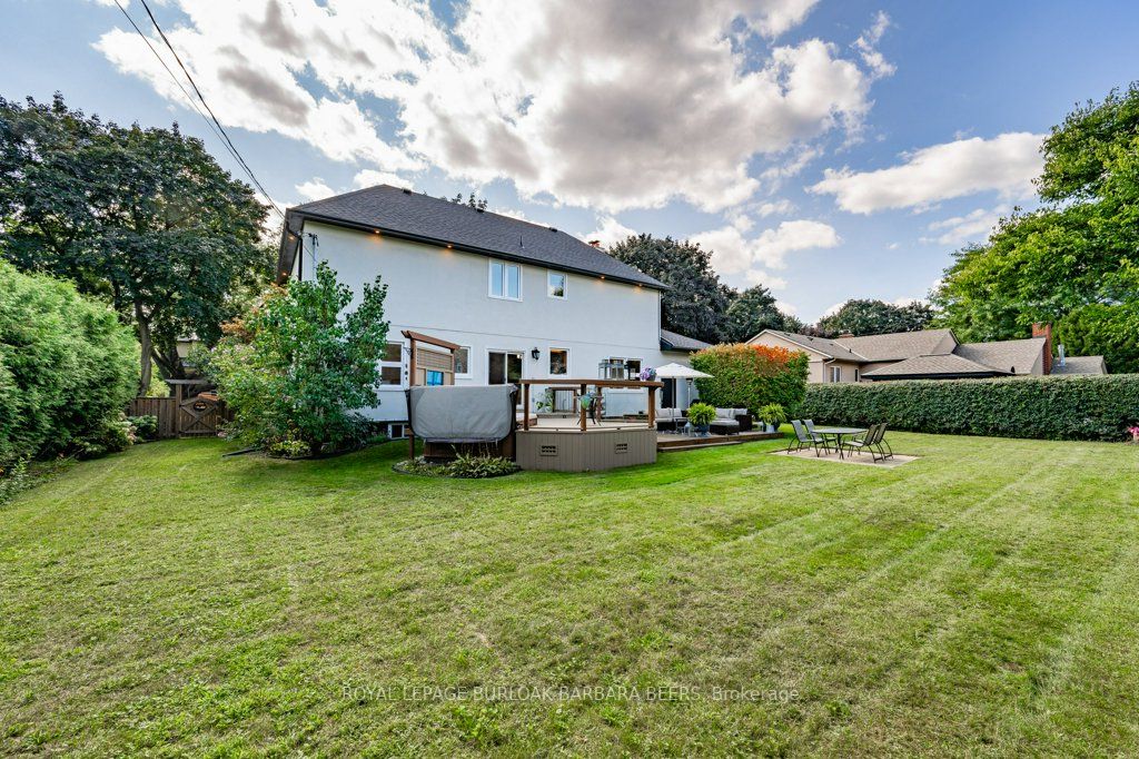 891 Kingsway Drive