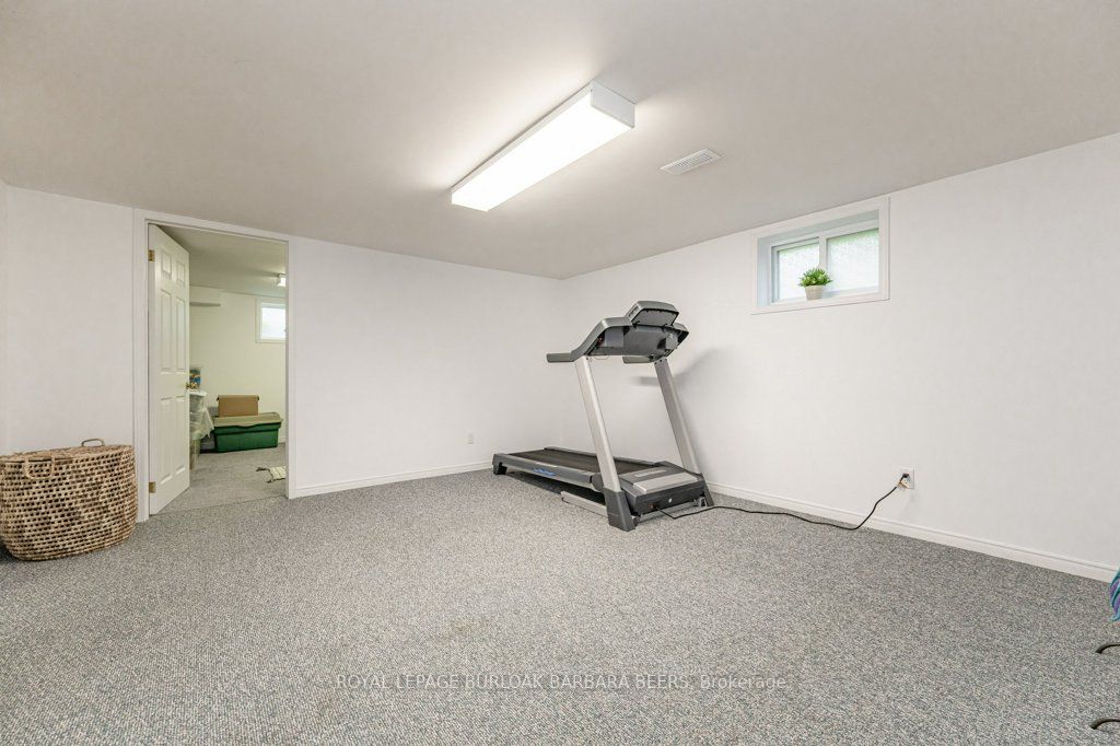 891 Kingsway Drive